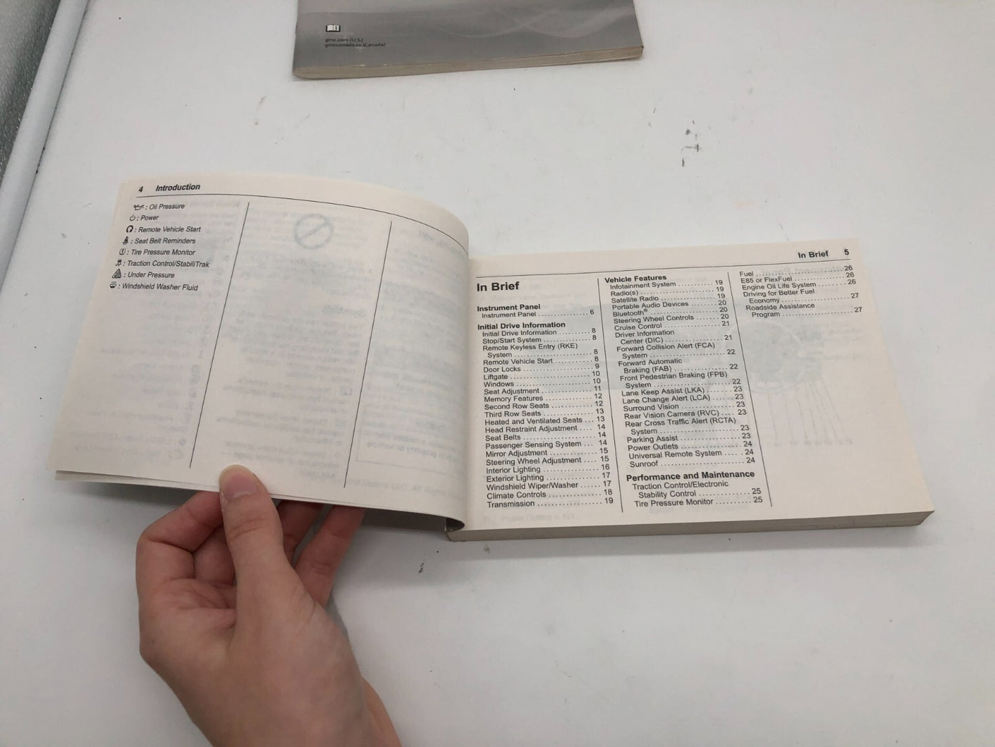 2018 GMC Acadia Owners Manual Set OEM B03B11060