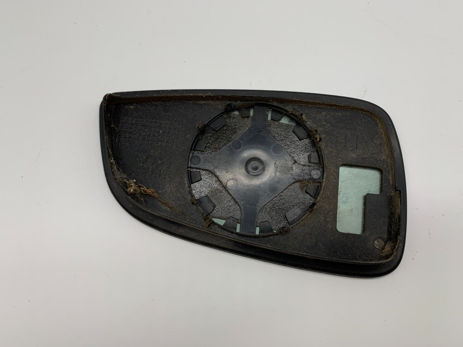 2008-2012 Chevrolet Malibu Driver Power Door Mirror Glass Only OEM D04B46005