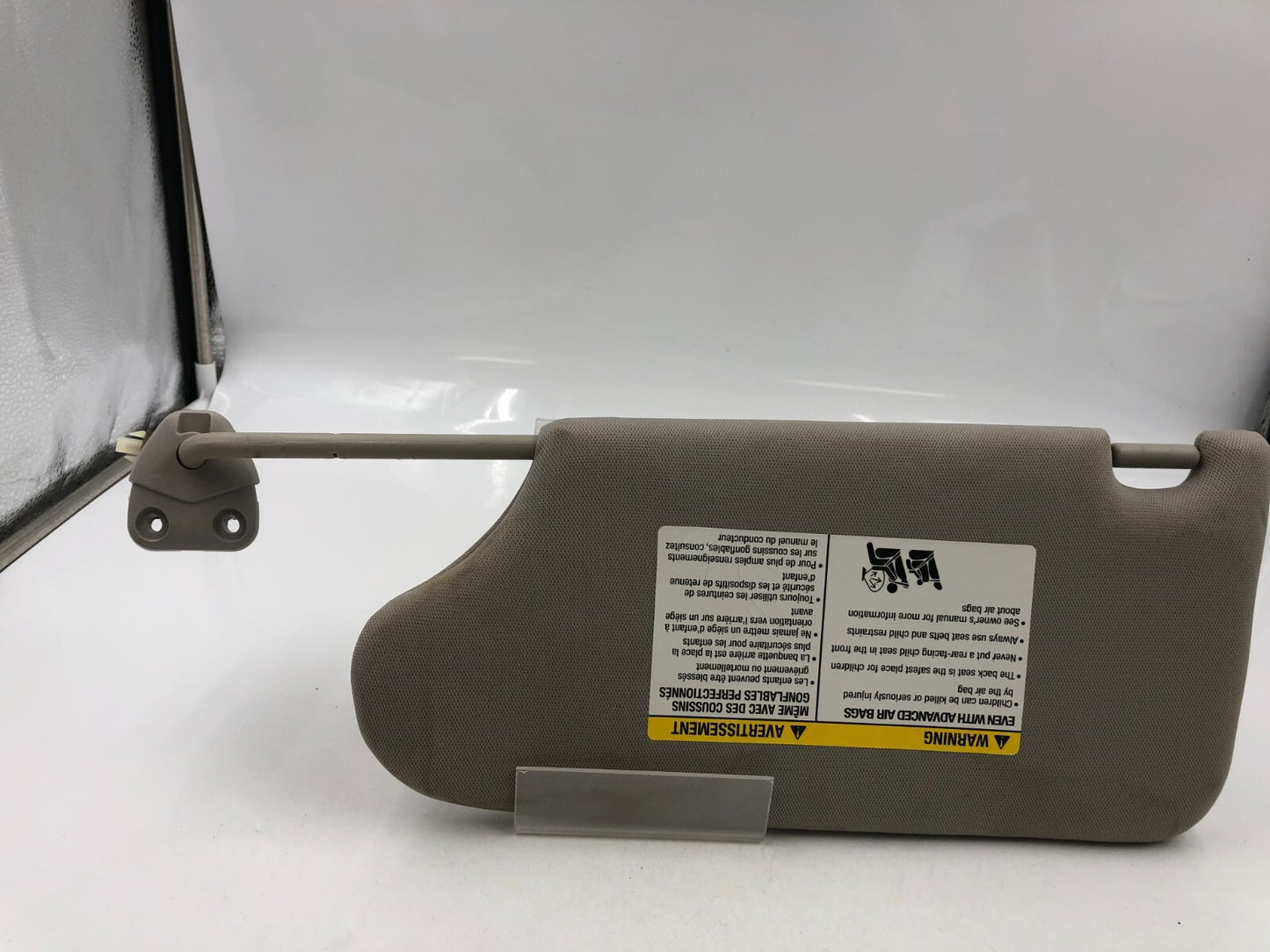 2013-2018 Nissan Altima Sedan Passenger Sunvisor Gray Illumination OEM B01B01001