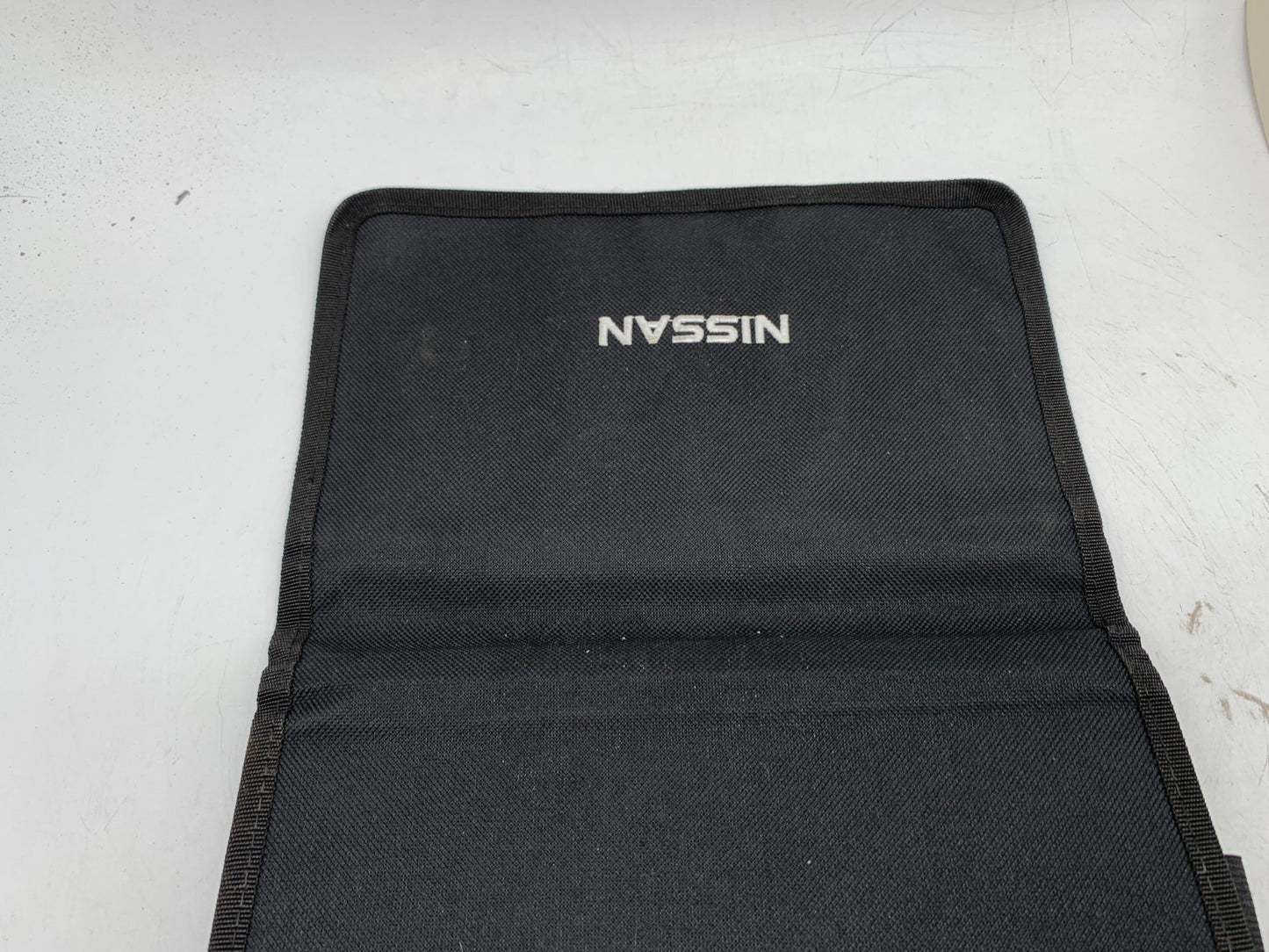 2016 Nissan Sentra Owners Manual Set with Case OEM A04B35009