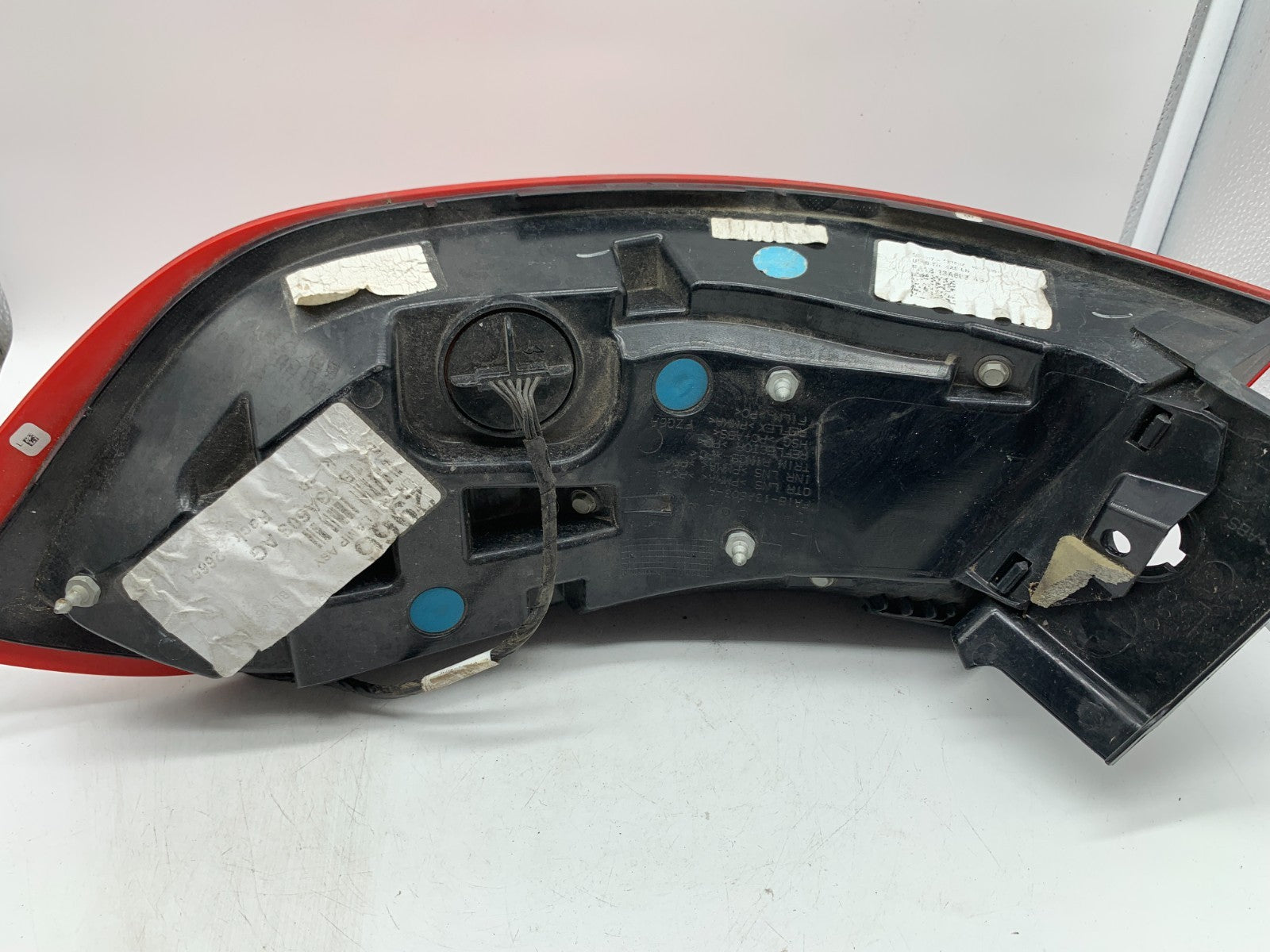 2016-2018 Lincoln MKX Driver Side Tail Light Taillight OEM D02B54021