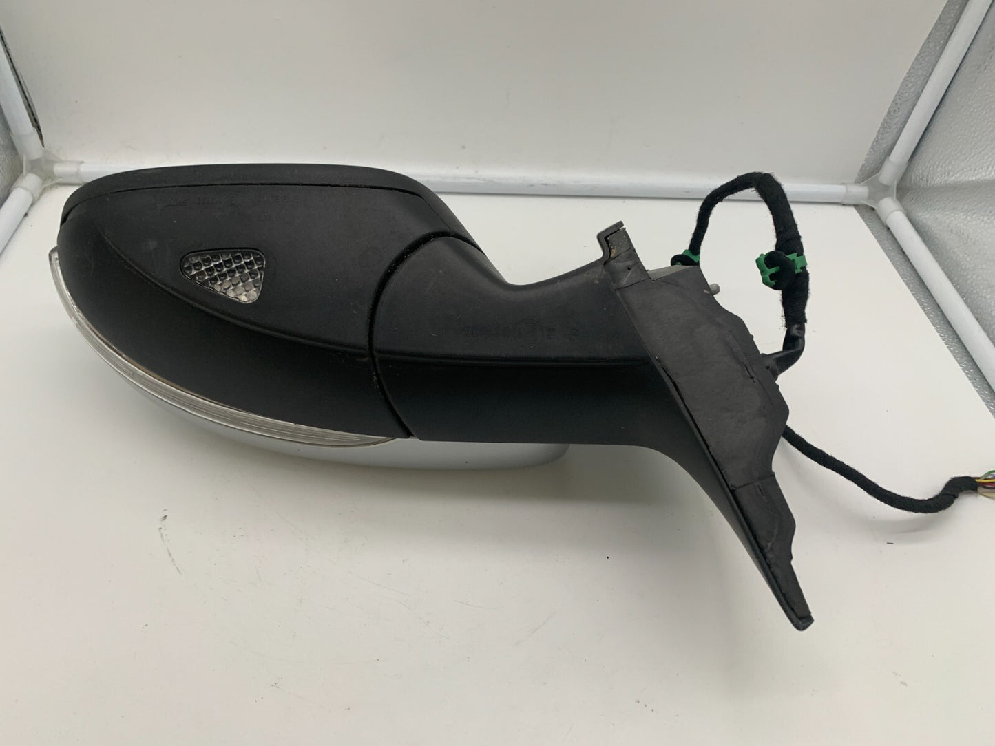 2009-2012 Volkswagen CC Driver Side View Power Door Mirror Silver OEM B02B14001