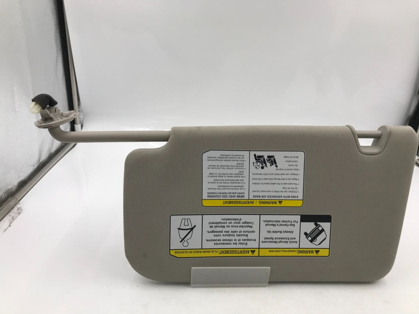 2018-2020 Nissan Rogue Passenger Sun Visor Gray Illuminated C04B57004