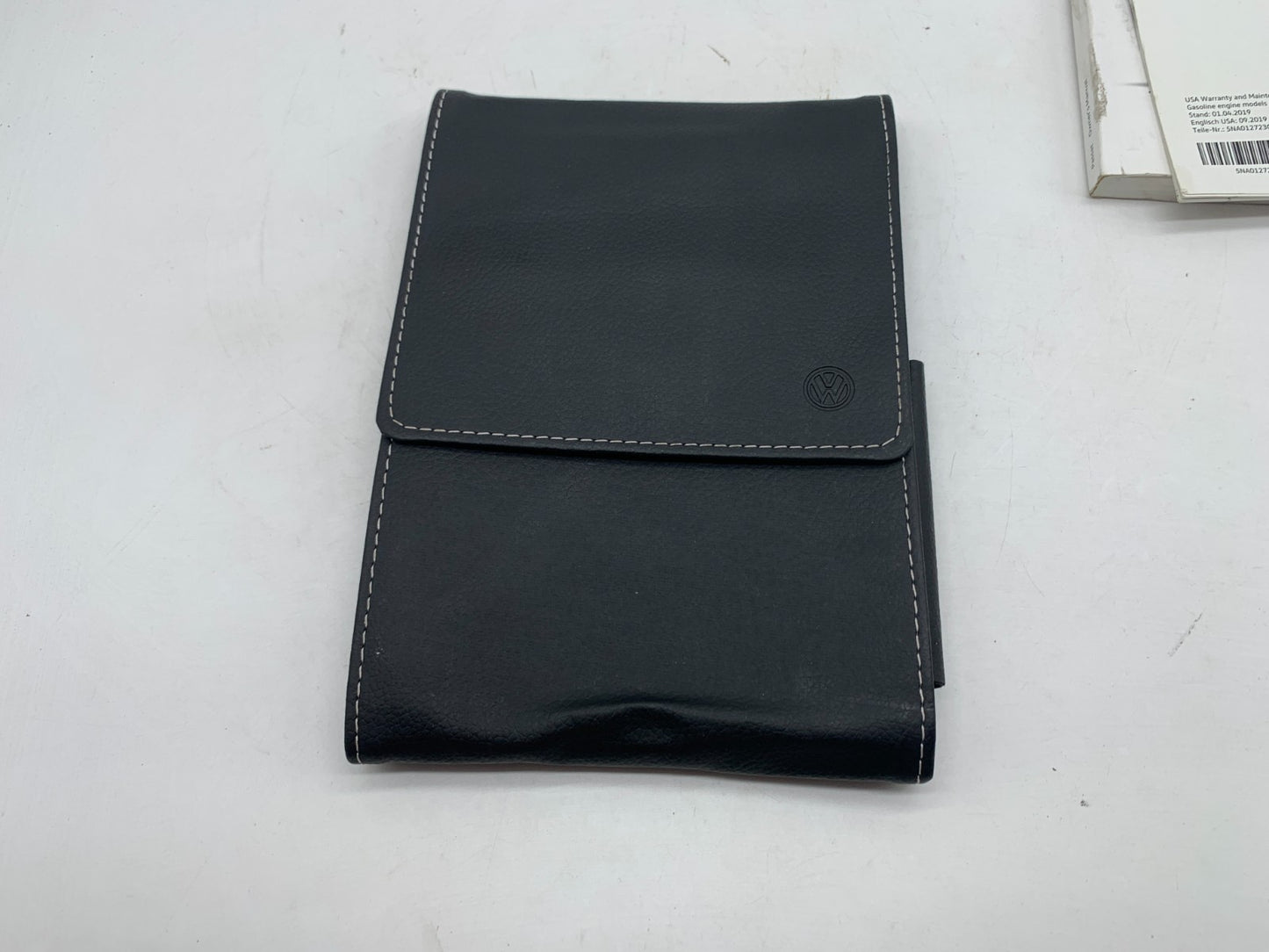 2019 Volkswagen Passat Owners Manual with Case OEM D03B37007