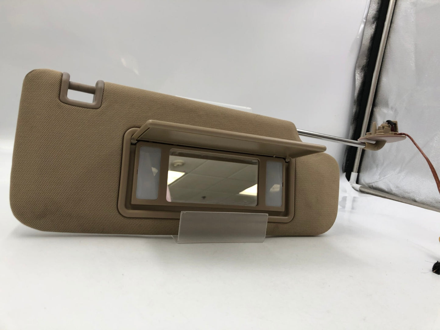 2010-2015 Buick Lacrosse Passenger Sun Visor Sunvisor Tsn Illuminated A03B09048
