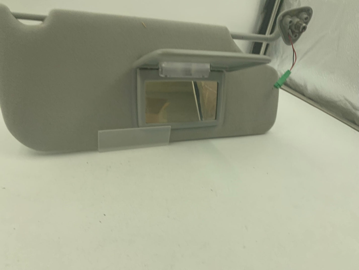 2005-2007 Ford Freestyle Passenger Sun Visor Gray Illuminated OEM D01B68004