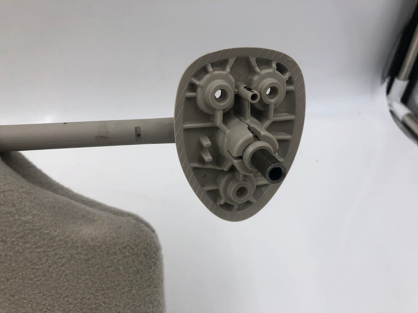 2005-2007 Buick Envoy Passenger Sun Visor Gray OEM D04B44059