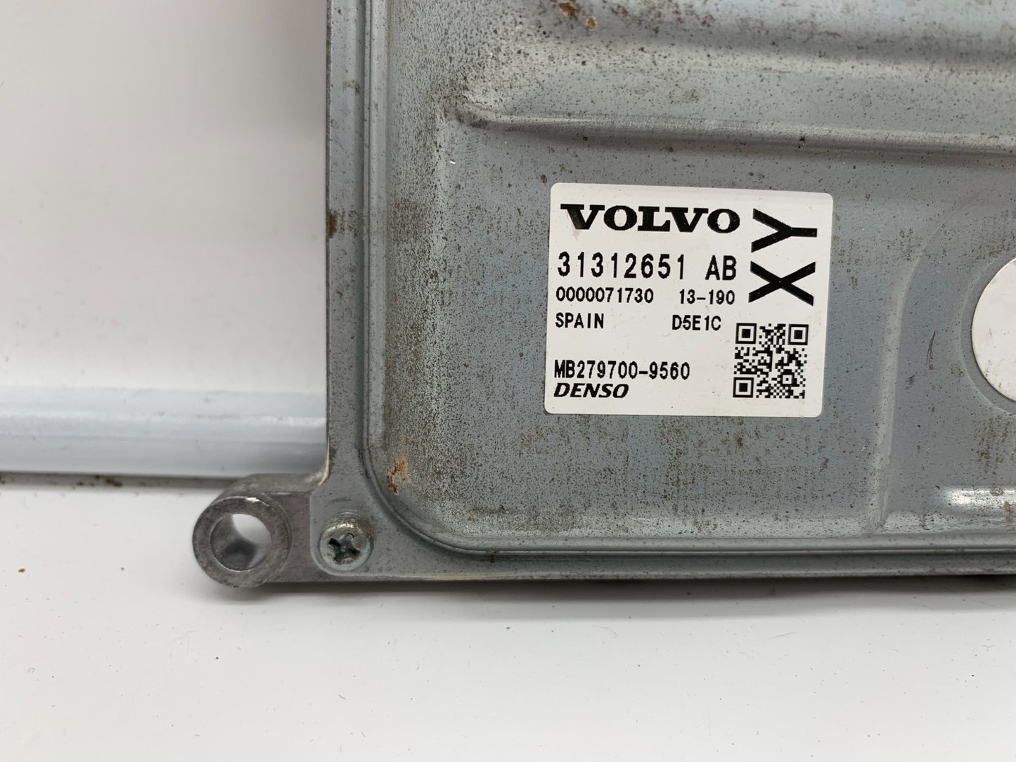 2014-2016 Volvo S60 Engine Control Module ECU ECM OEM B02B40046