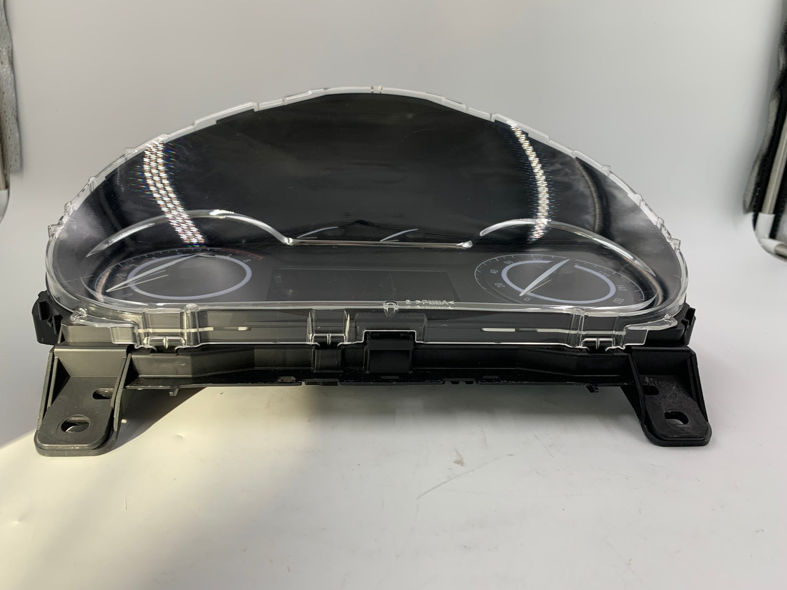 2015 Buick Regal Speedometer Instrument Cluster 29,330 Miles OEM A04B16035