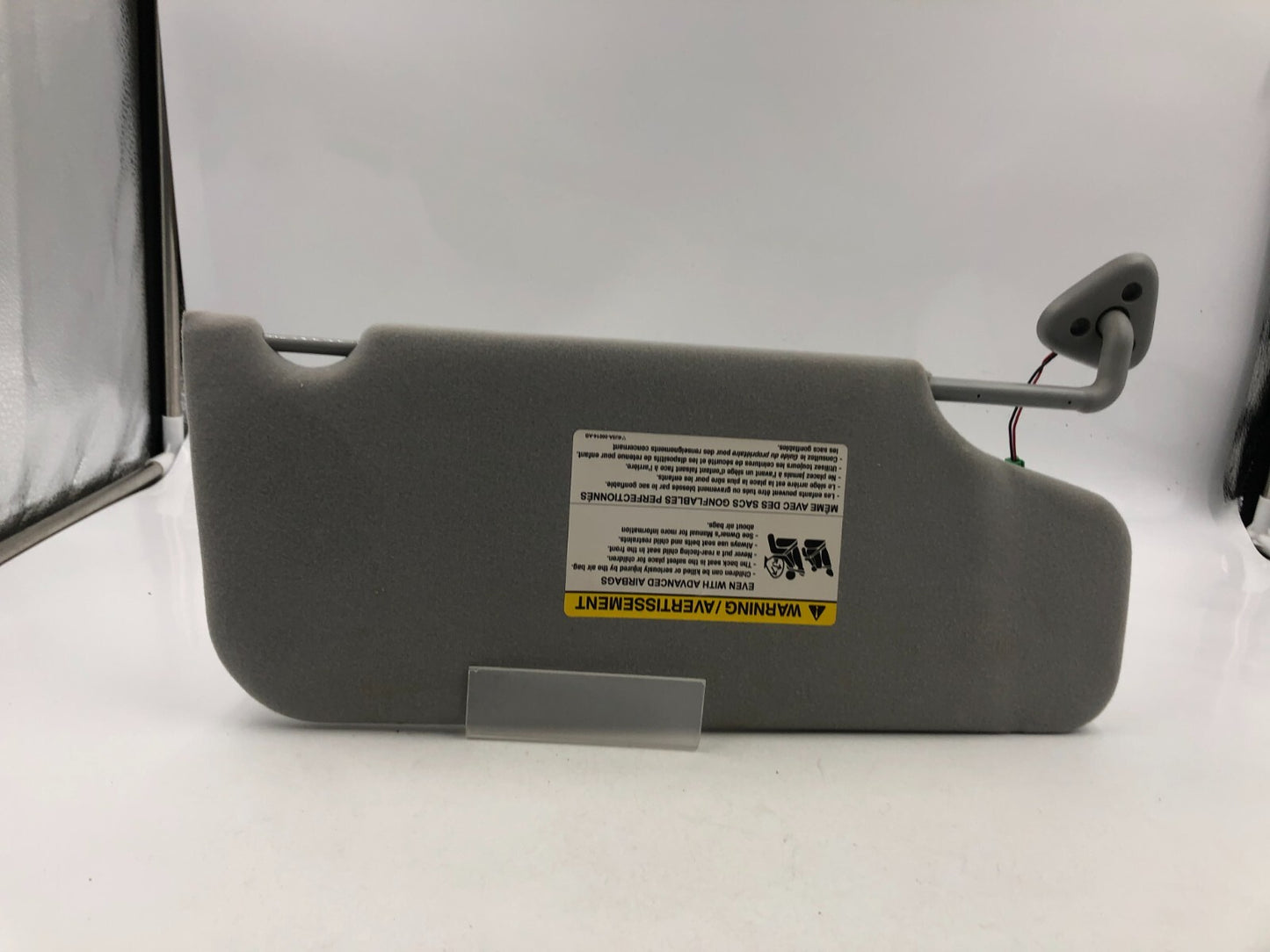 2005-2007 Ford Five Hundred Driver Sun Visor Gray Illuminated OEM D04B28059