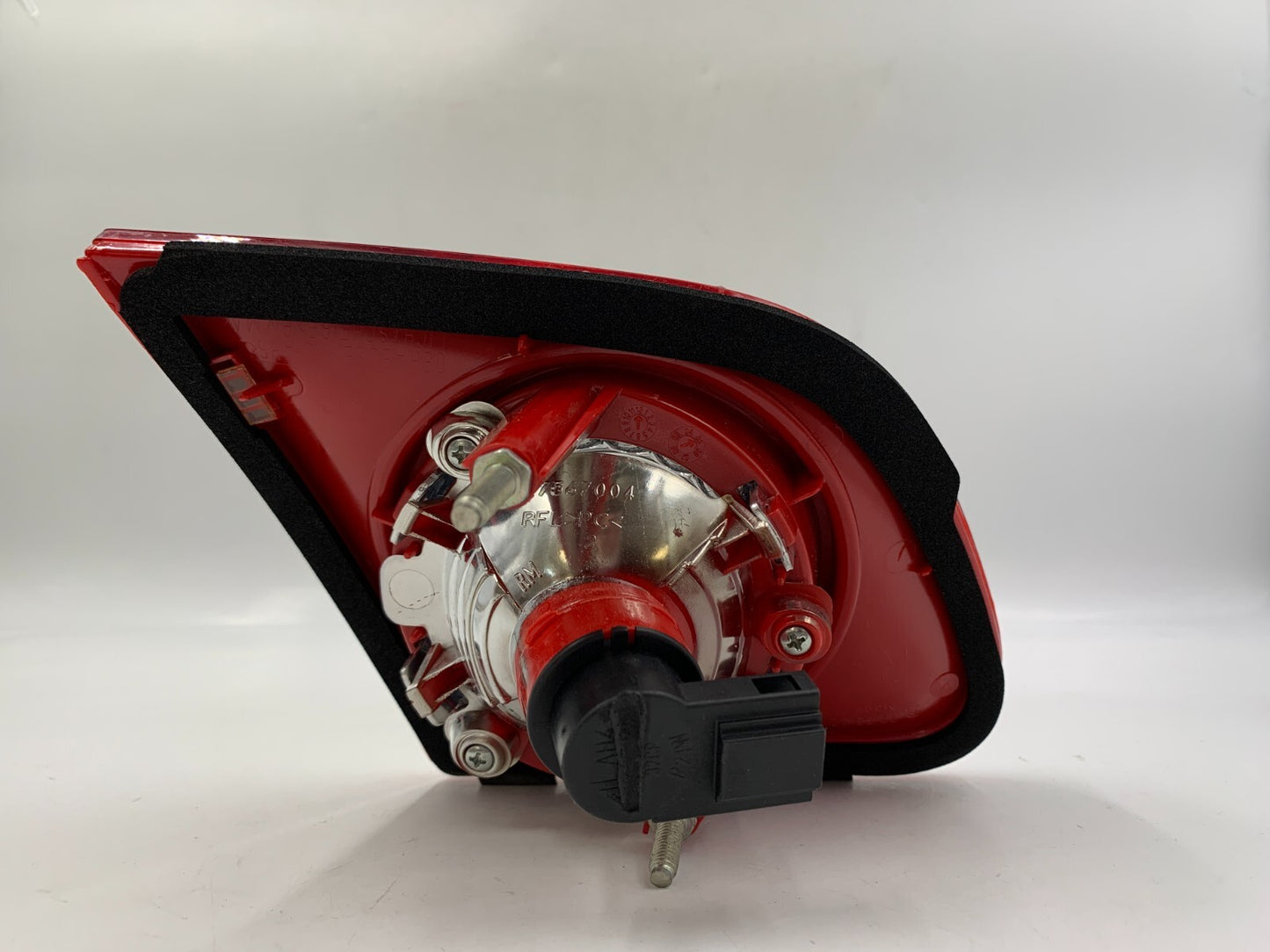 2006-2010 Volkswagen Passat Sedan Passenger Trunk Lid Mounted OEM D01B15027