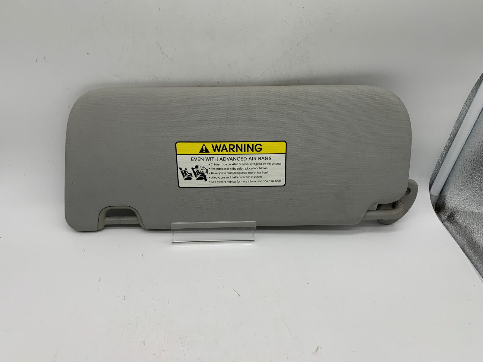 2014-2019 Kia Soul Passenger Sun Visor Illuminated Gray OEM A04B42007