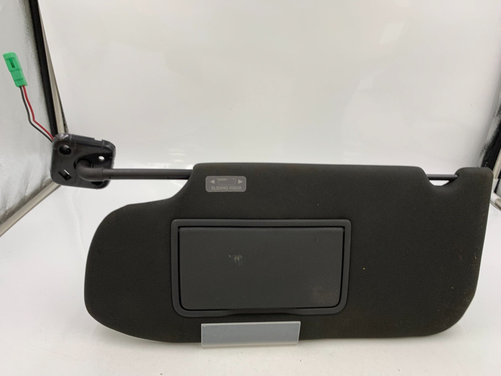 2013-2019 Ford Taurus Driver Sun Visor Sunvisor Illuminated Black OEM C01B02085
