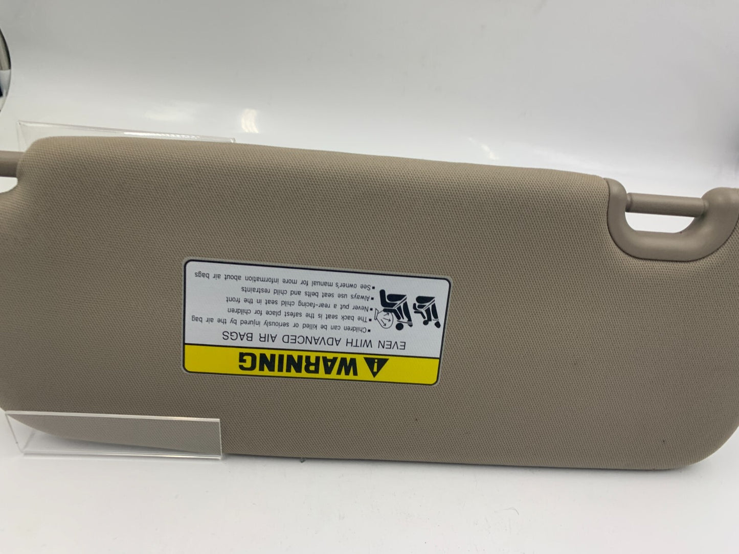 2013-2019 Hyundai Santa Fe Passenger Sun Visor Gray Illuminated OEM C01B37065
