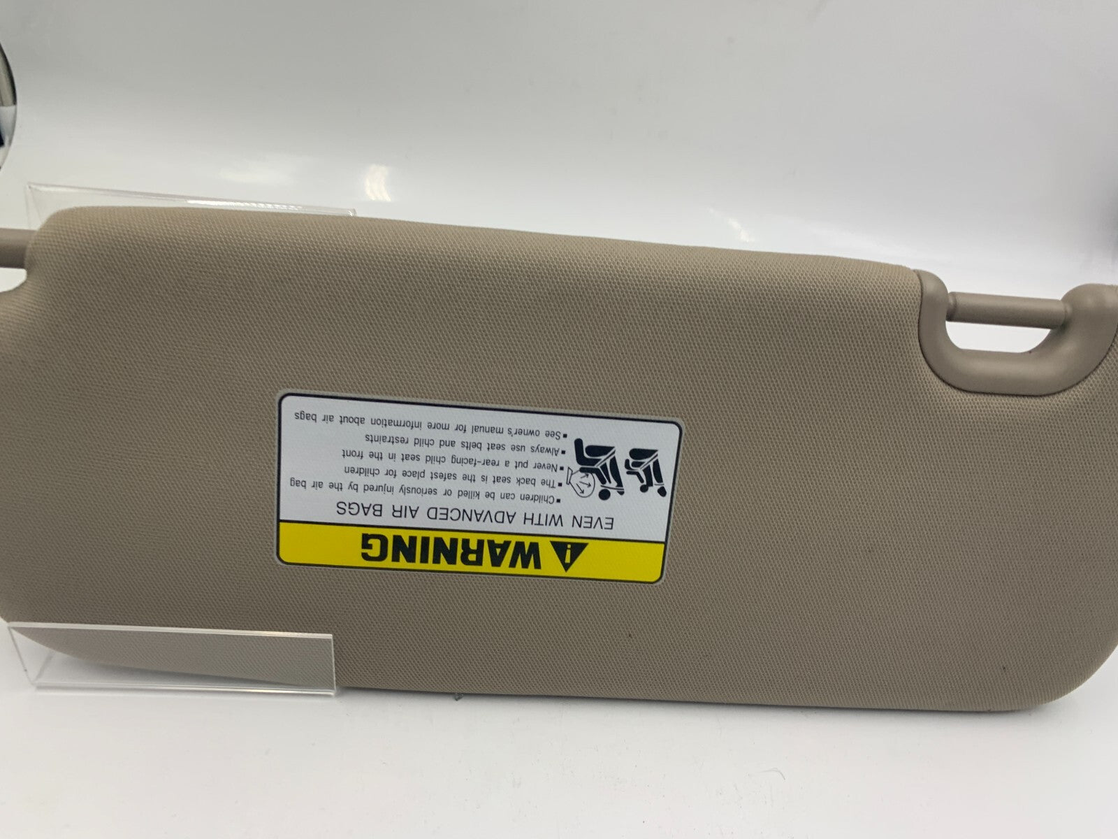 2013-2019 Hyundai Santa Fe Passenger Sun Visor Gray Illuminated OEM C01B37065