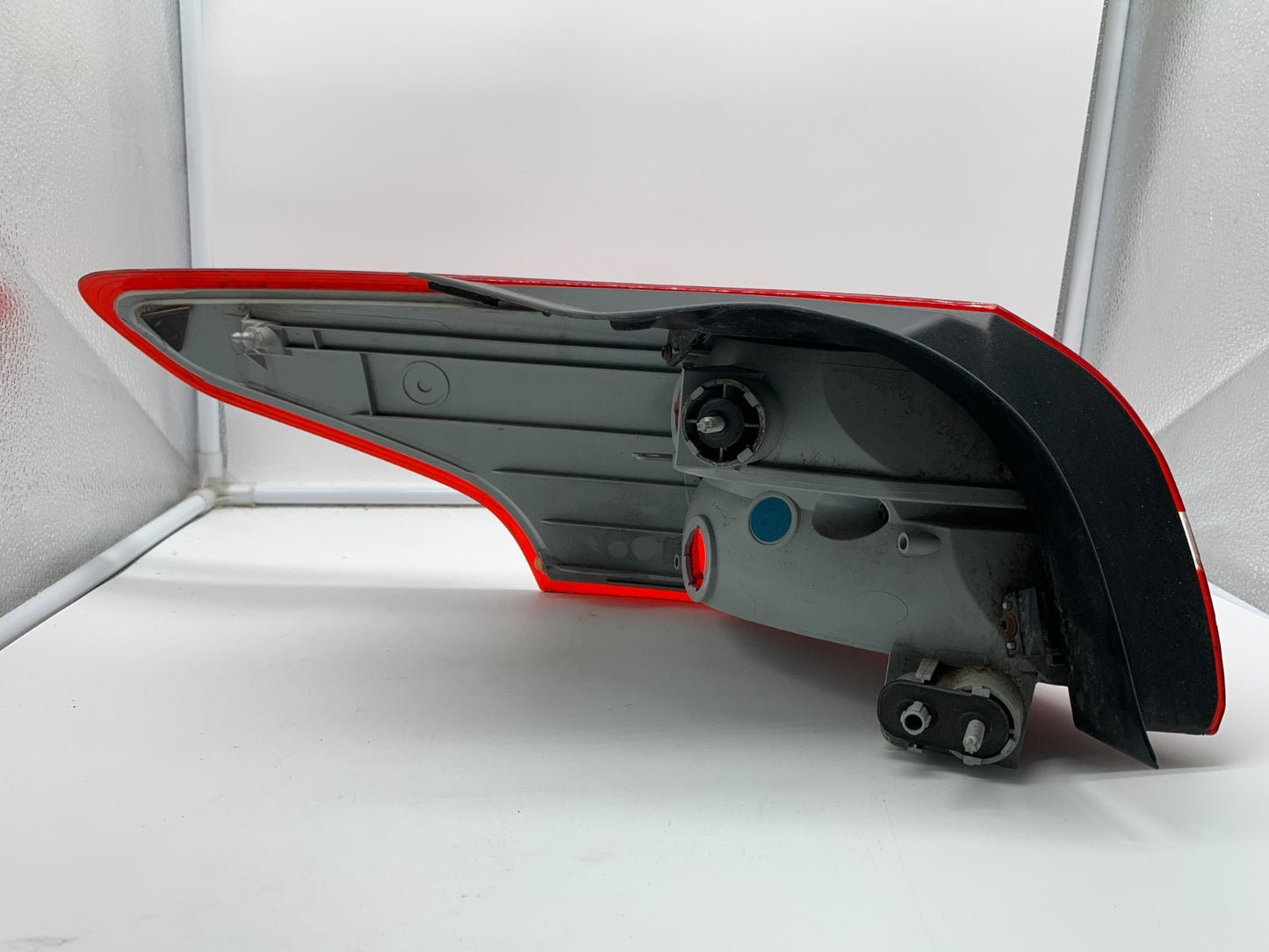 2015-2018 Ford Focus Sedan Driver Side Tail Light Taillight OEM C04B61004