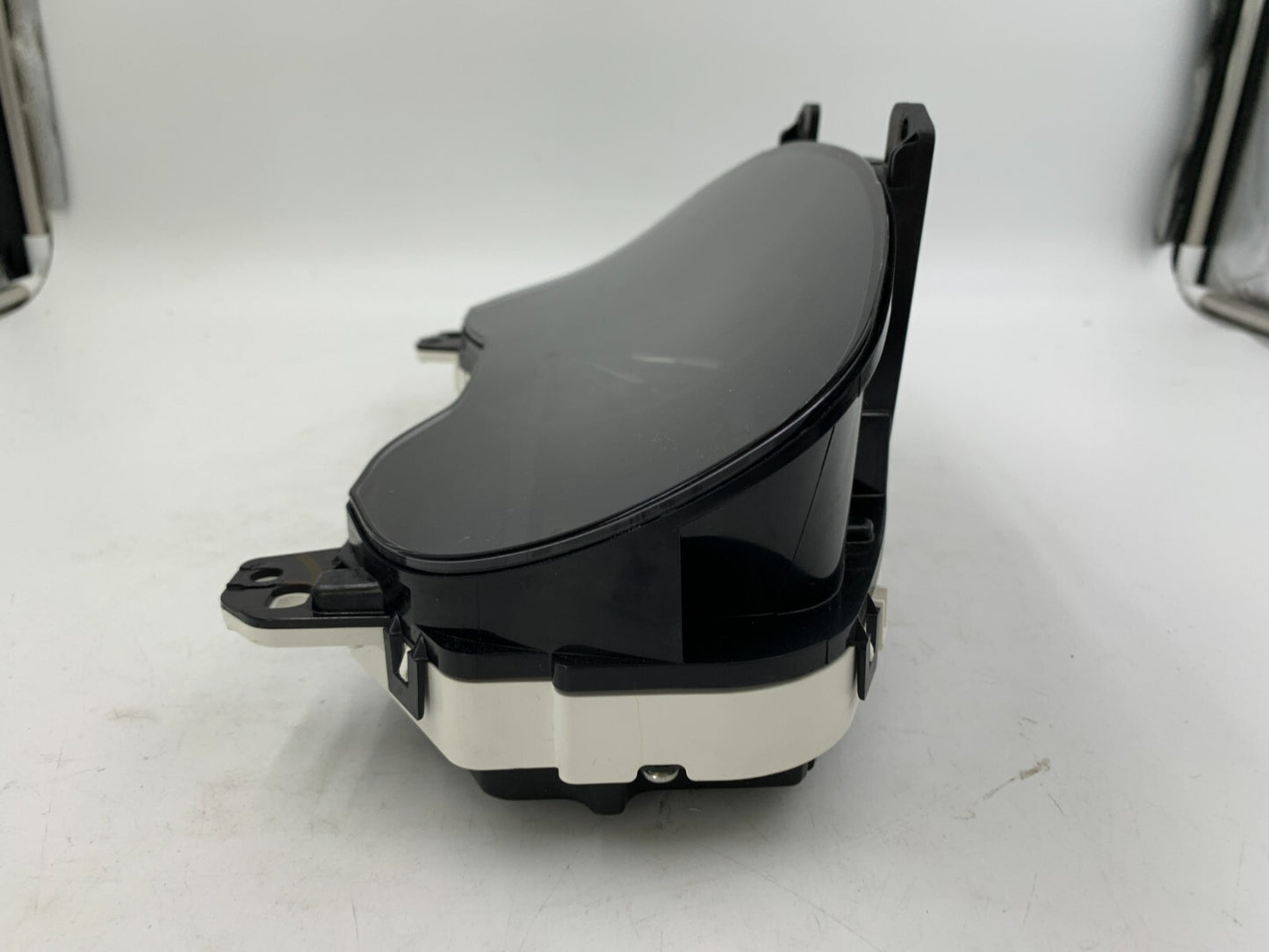 2016 Ford Fusion Speedometer Instrument Cluster 69,507 Miles OEM B02B43026