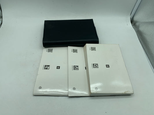 2017 GMC Yukon Yukon XL Denali Owners Manual Set with Case OEM D03B68004