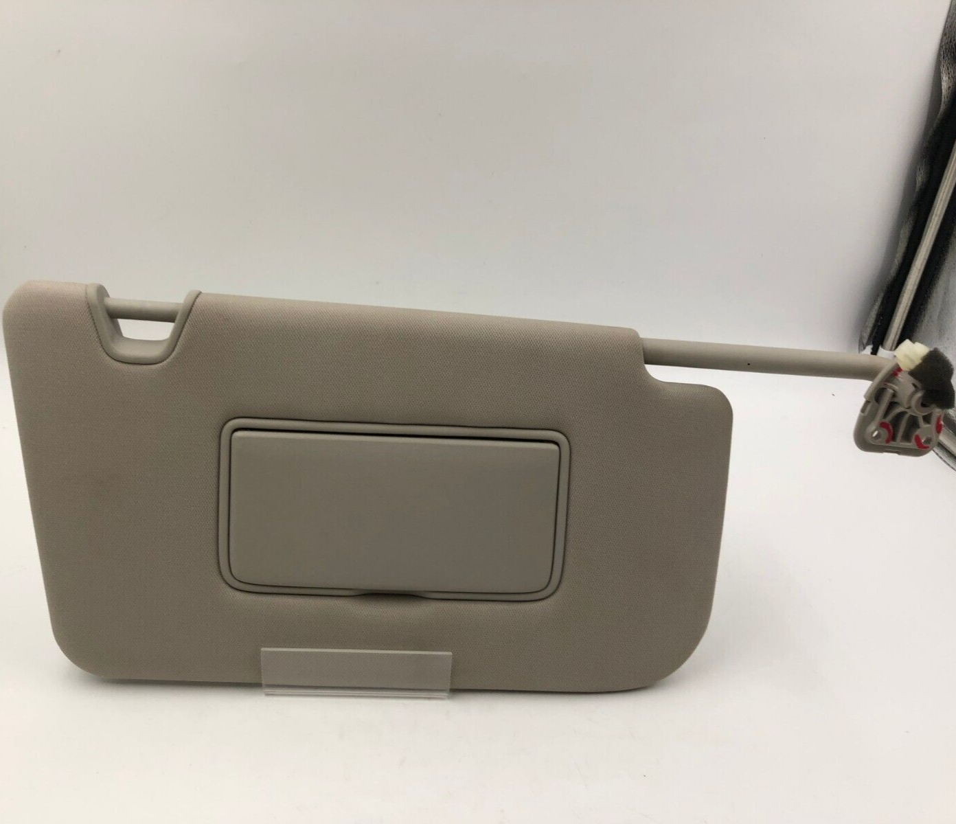 2014-2017 Nissan Rogue Passenger Sun Visor Gray Illuminated OEM D01B40010