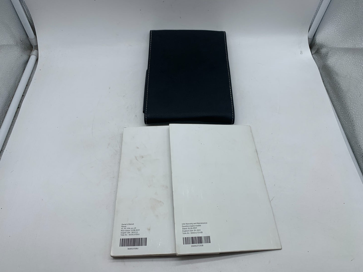 2019 Volkswagen Passat Owners Manual with Case OEM D03B37007