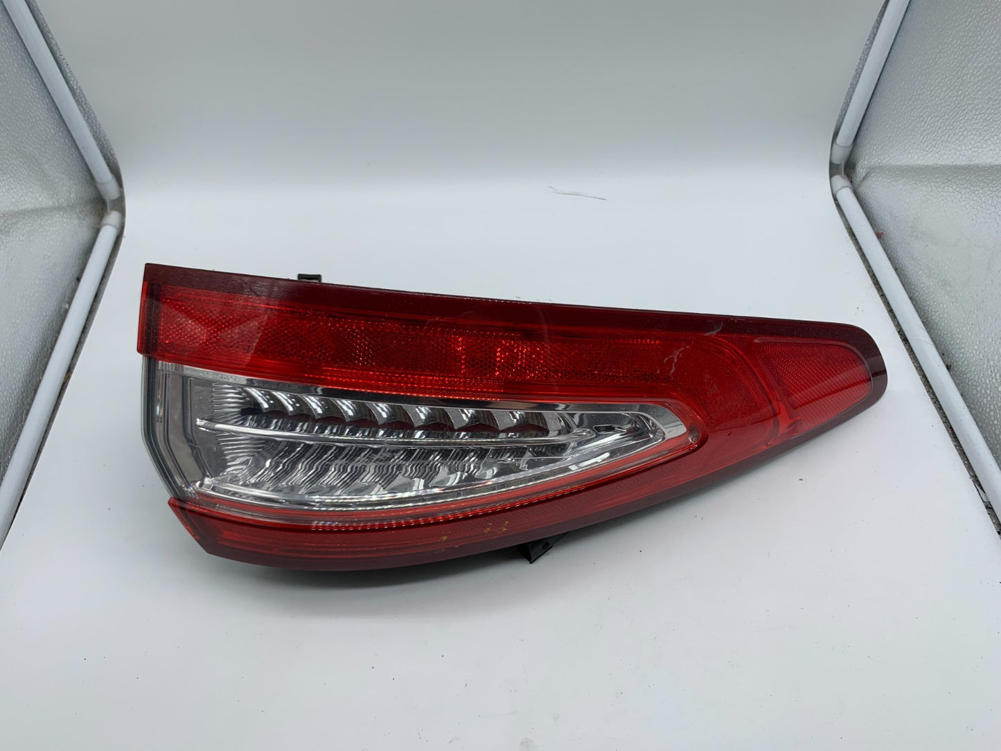 2013-2016 Ford Fusion Driver Side Tail Light Taillight OEM C02B33002