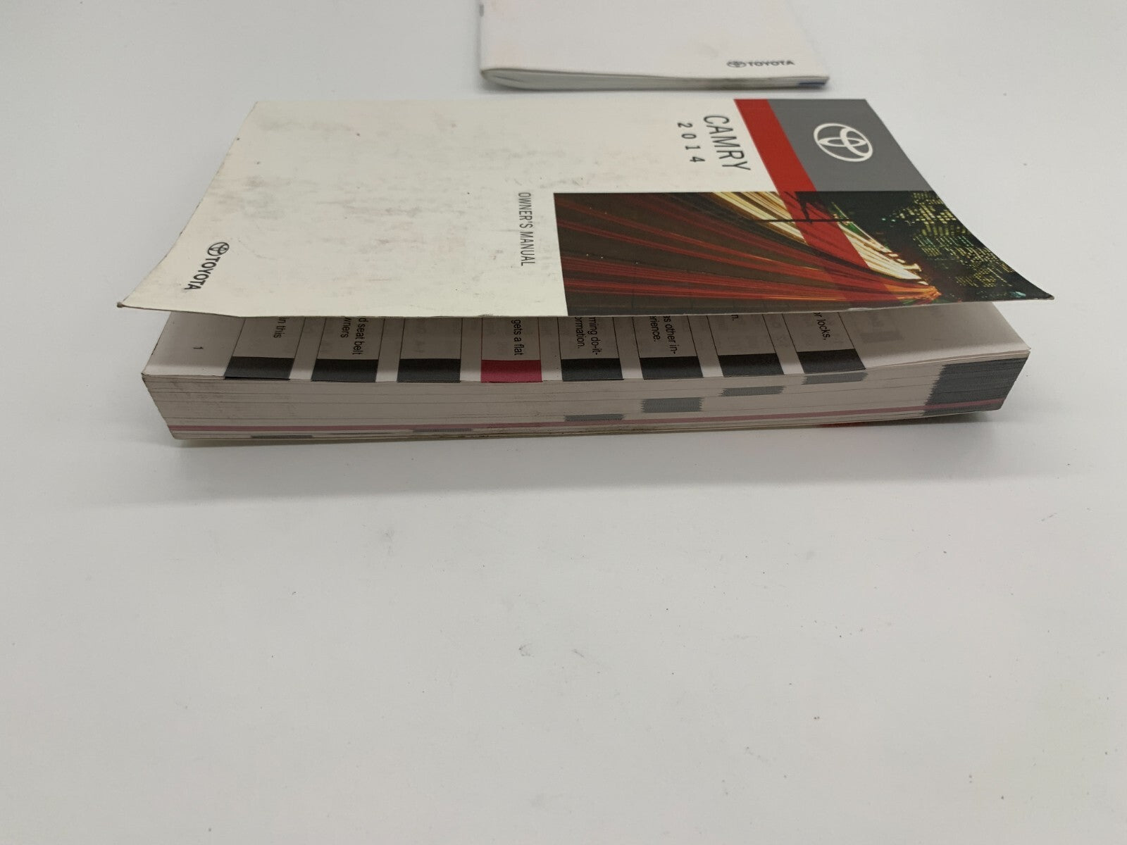 2014 Toyota Camry Owners Manual Set OEM D03B10005