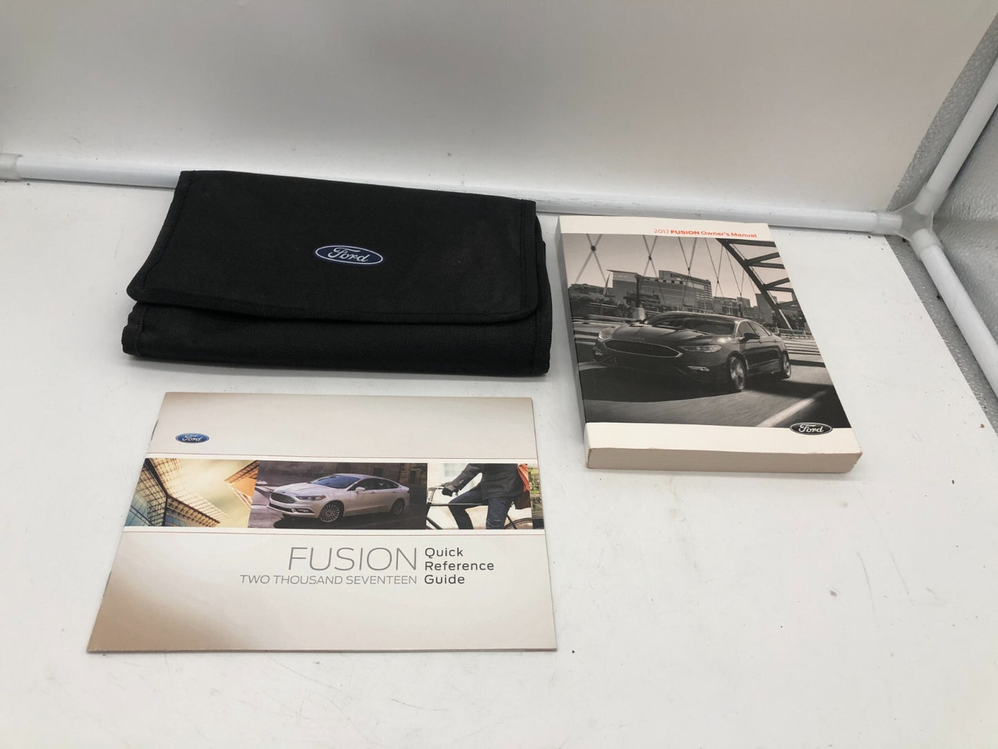 2017 Ford Fusion Owners Manual Set with Case OEM D03B67012