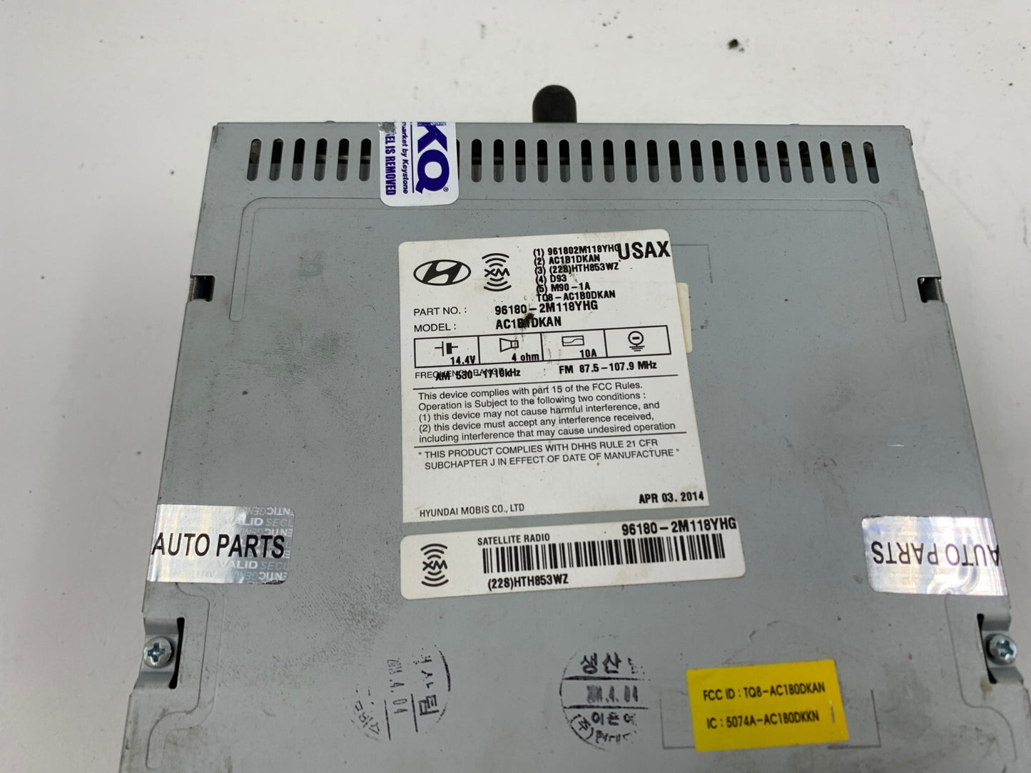 2014-2015 Hyundai Genesis AM FM Radio CD Player Receiver OEM C03B20007
