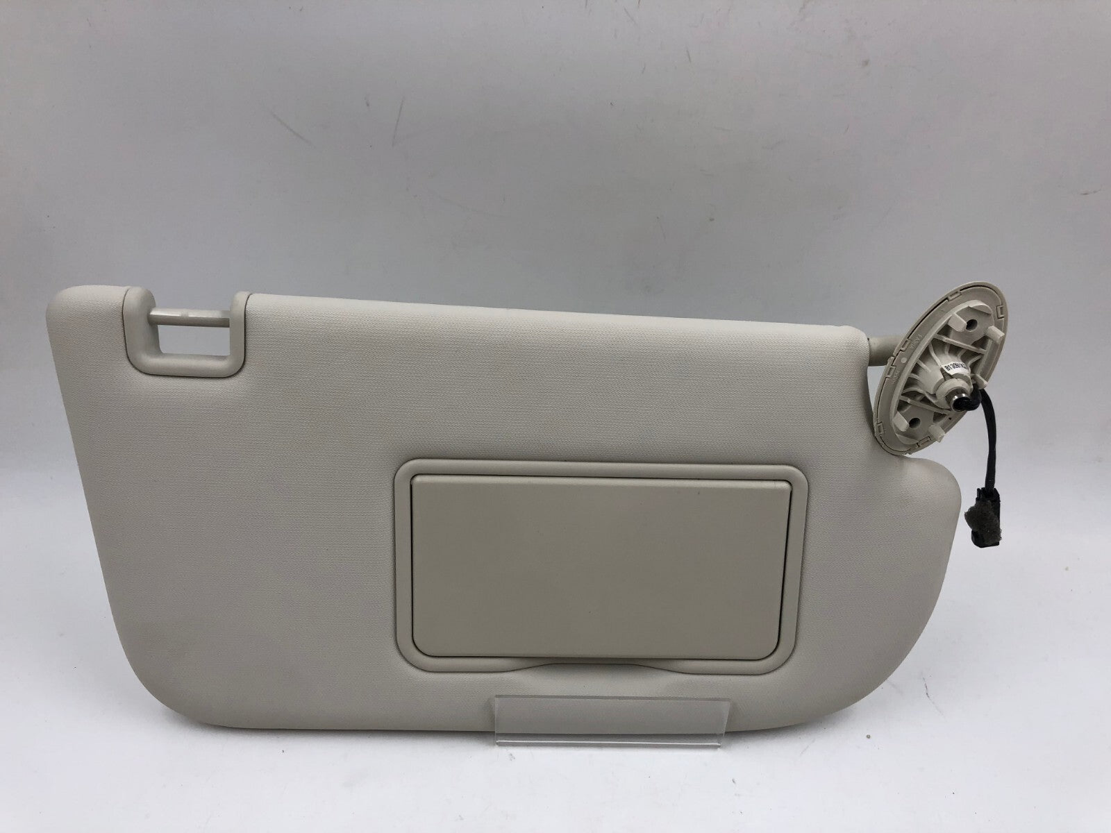 2013-2019 Ford Escape Passenger Sun Visor Sunvisor Ivory Illumination C03B43005