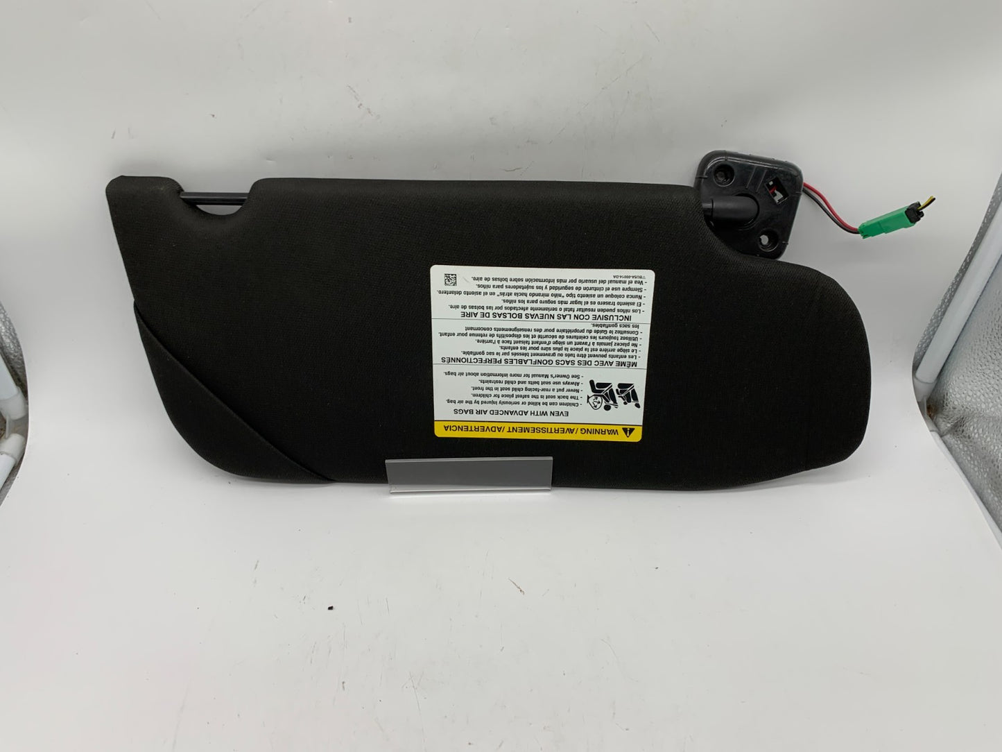 2013-2019 Ford Taurus Driver Sun Visor Illuminated Black OEM D03B42006