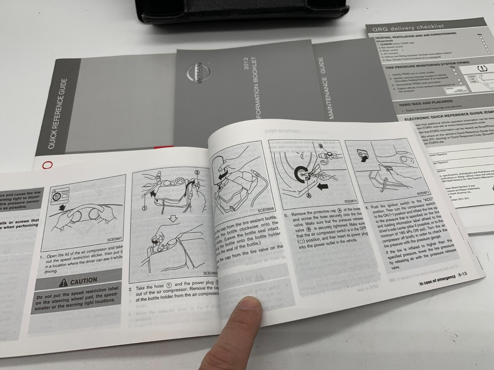 2012 Nissan Murano Owners Manual Set with Case OEM