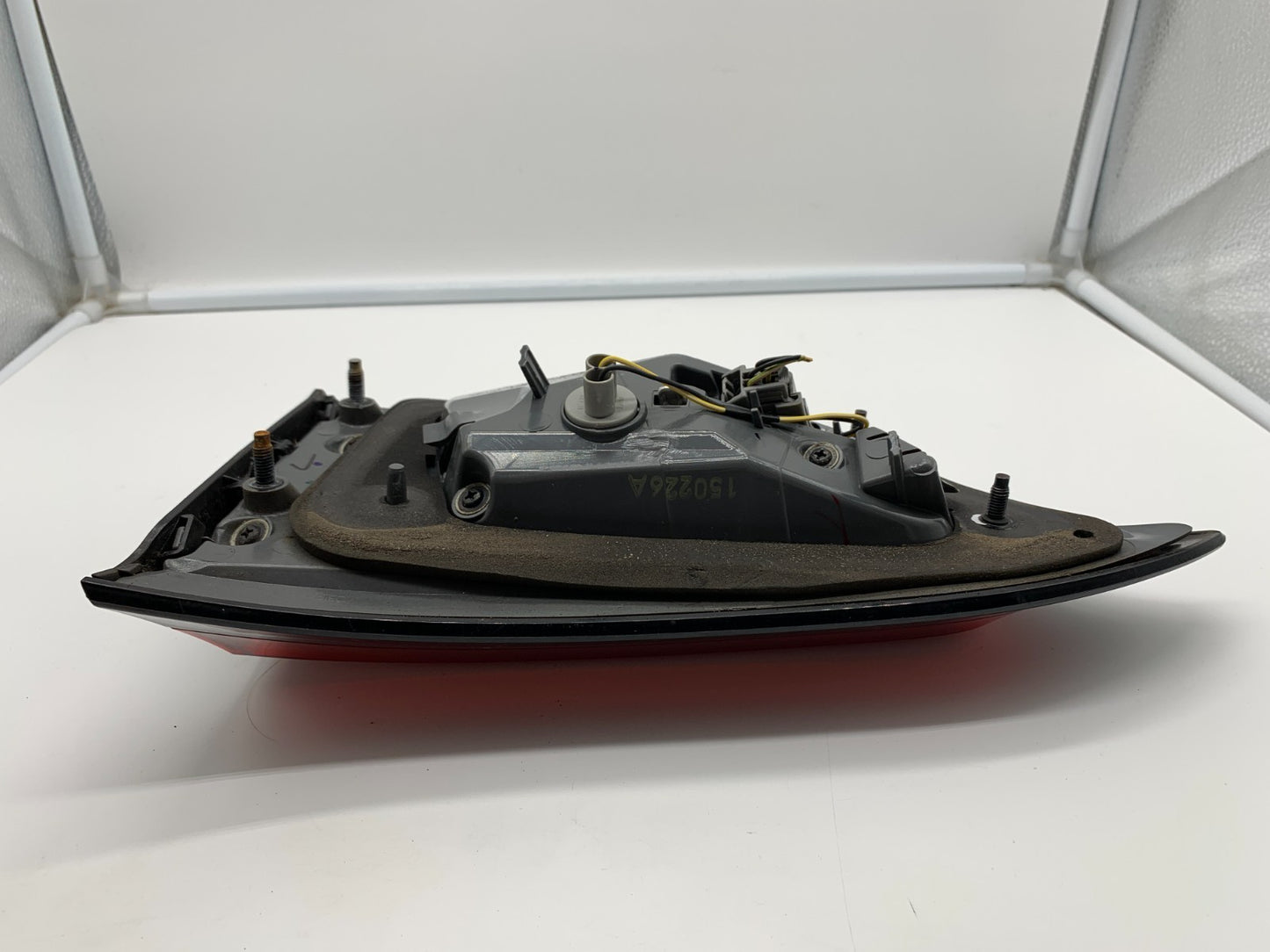 2014-2018 Jeep Cherokee Driver Side Liftgate Tail Light Taillight OEM B04B49011