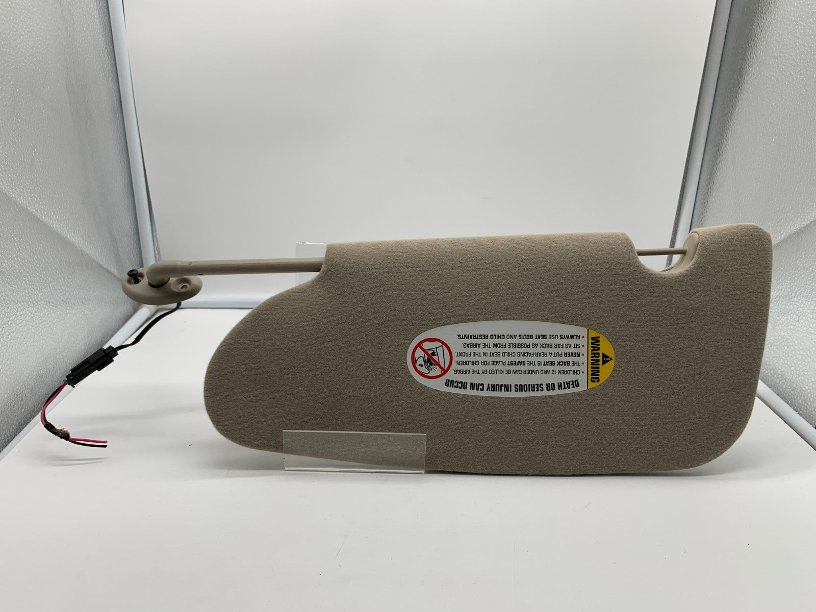 2002 Chrysler PT Cruiser Passenger Sun Visor Gray Illuminated OEM A01B41012