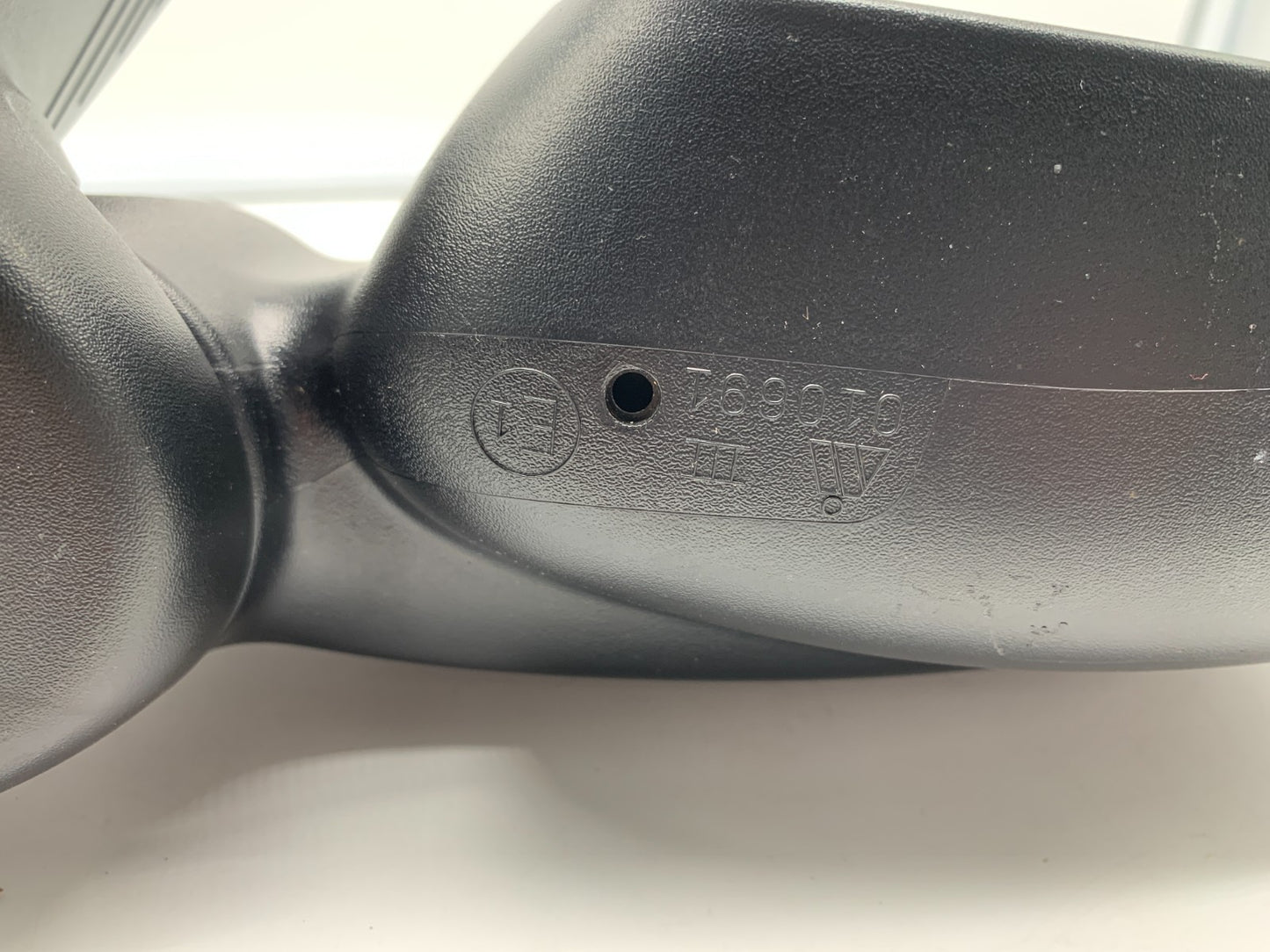 2002-2007 Jeep Liberty Passenger Side View Power Door Mirror Black OEM C02B12003