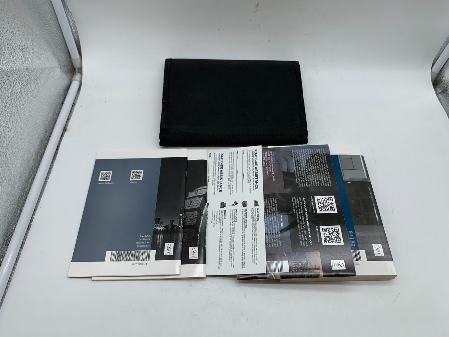 2017 Ford Edge Owners Manual Set with Case OEM C02B04007