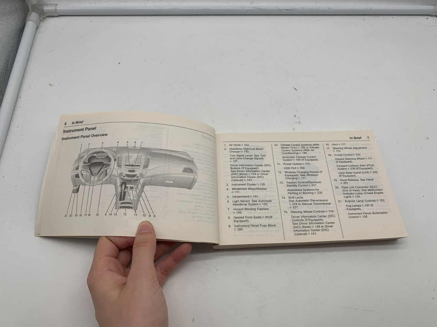 2018 Chevrolet Cruze Owners Manual OEM E03B02031