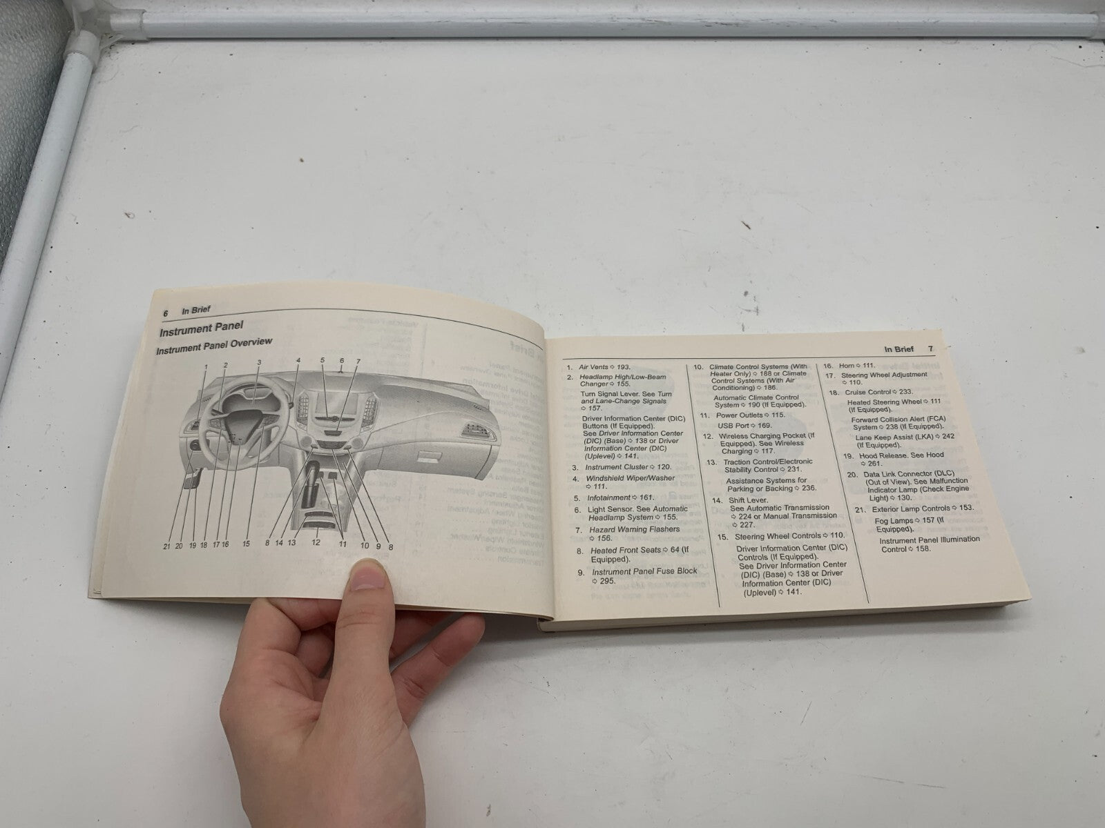 2018 Chevrolet Cruze Owners Manual OEM E03B02031