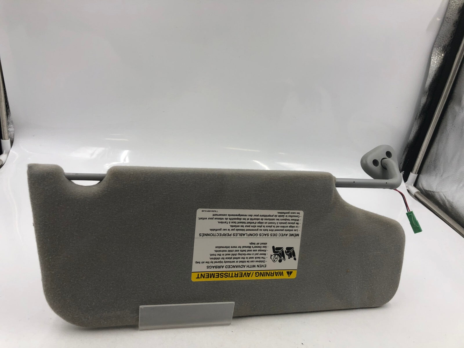 2008-2009 Mercury Sable Driver Sun Visor Gray Illuminated OEM C01B36046