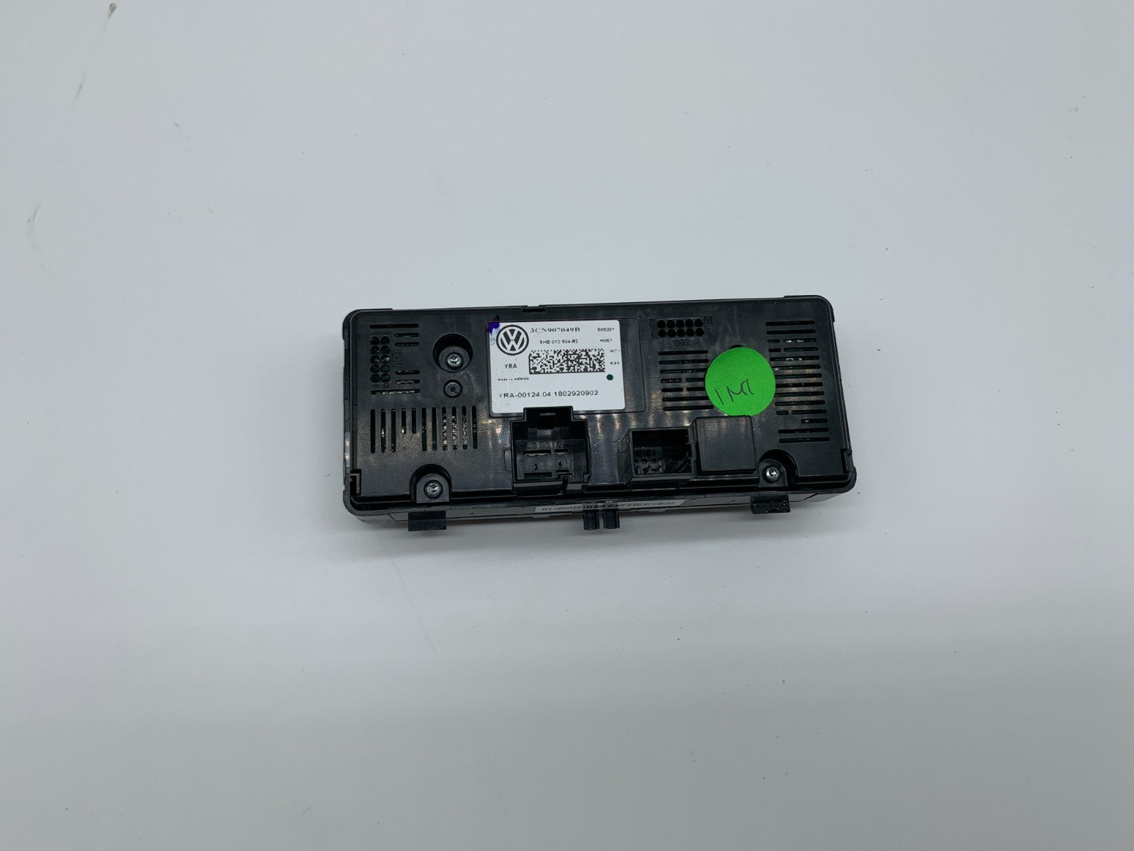 2018-2023 Volkswagen Atlas REAR AC Heater Climate Control Unit OEM D02B64011