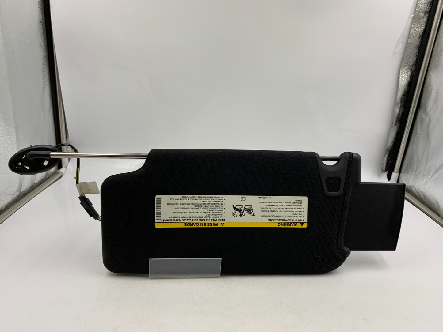 2012 Chrysler 300 Passenger Sun Visor Black Illuminated OEM E03B39061