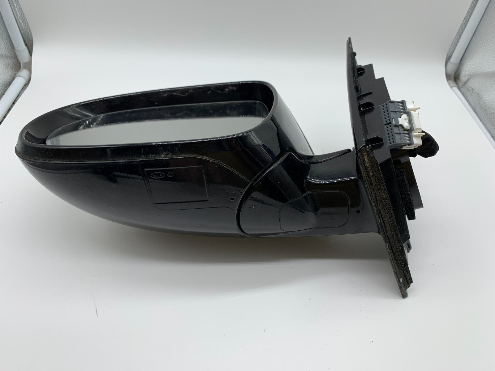 2016-2020 Kia Sorento Driver Side View Power Door Mirror OEM C03B12008