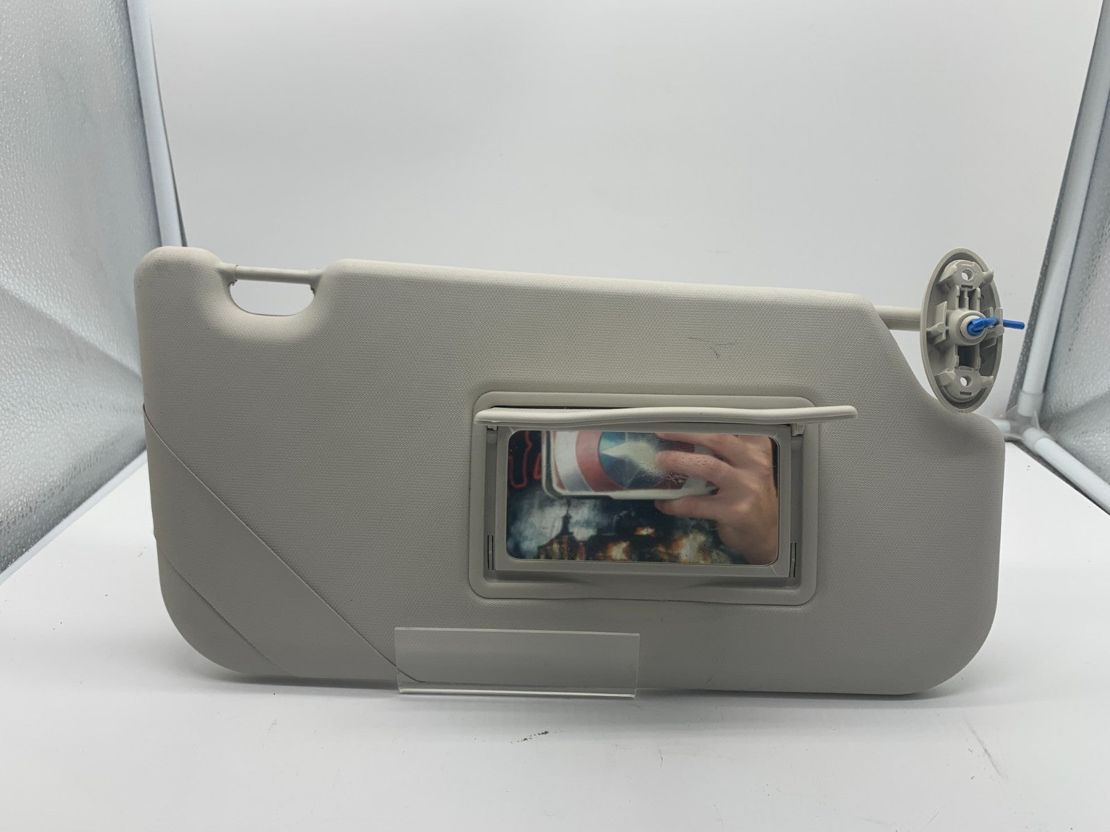 2012-2013 Ford Focus Passenger Sun Visor Gray OEM C04B49068