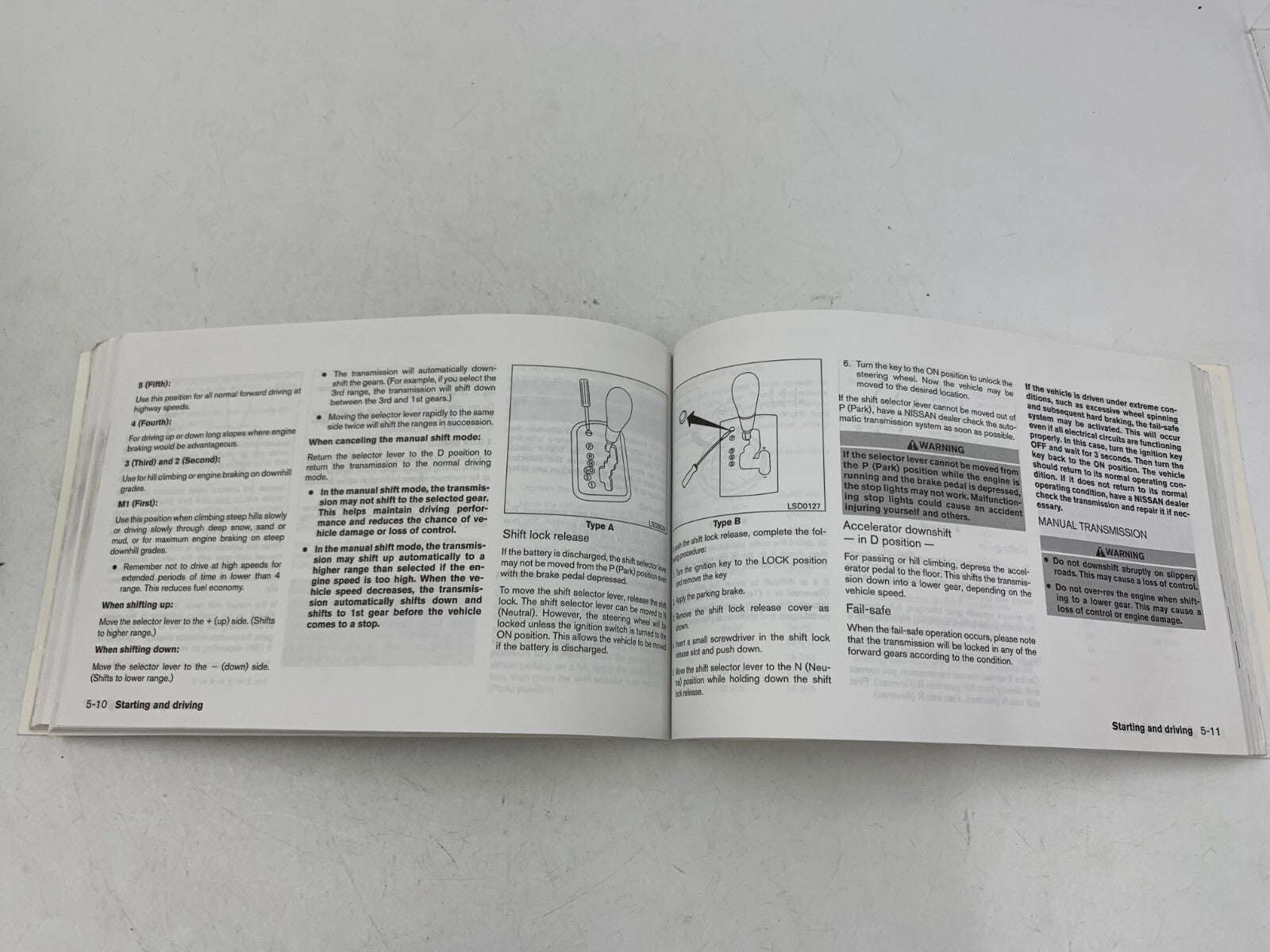 2006 Nissan Altima Owners Manual with Case OEM E03B26099