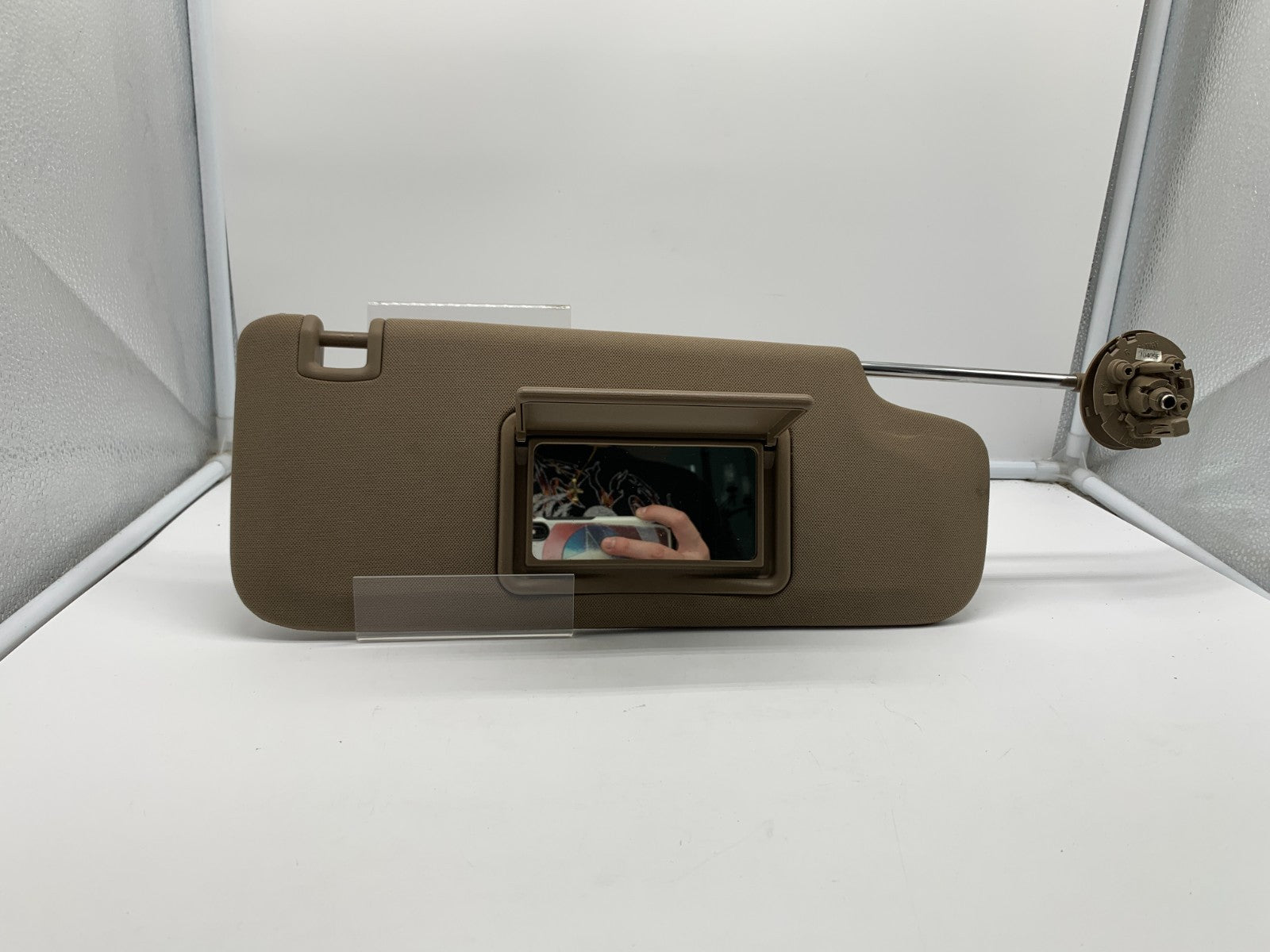 2004-2012 Chevrolet Malibu Passenger Sun Visor Brown OEM E02B38008