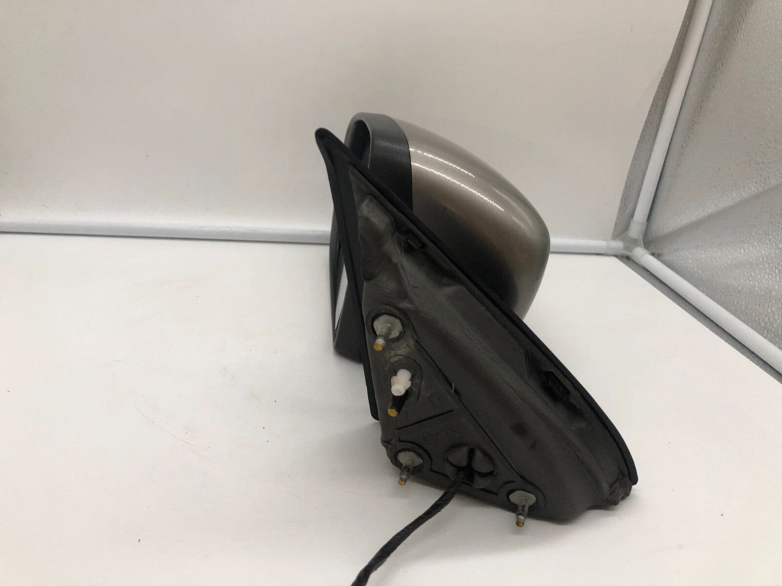 2014-2021 Jeep Cherokee Driver Side View Power Door Mirror Gray OEM D01B32001