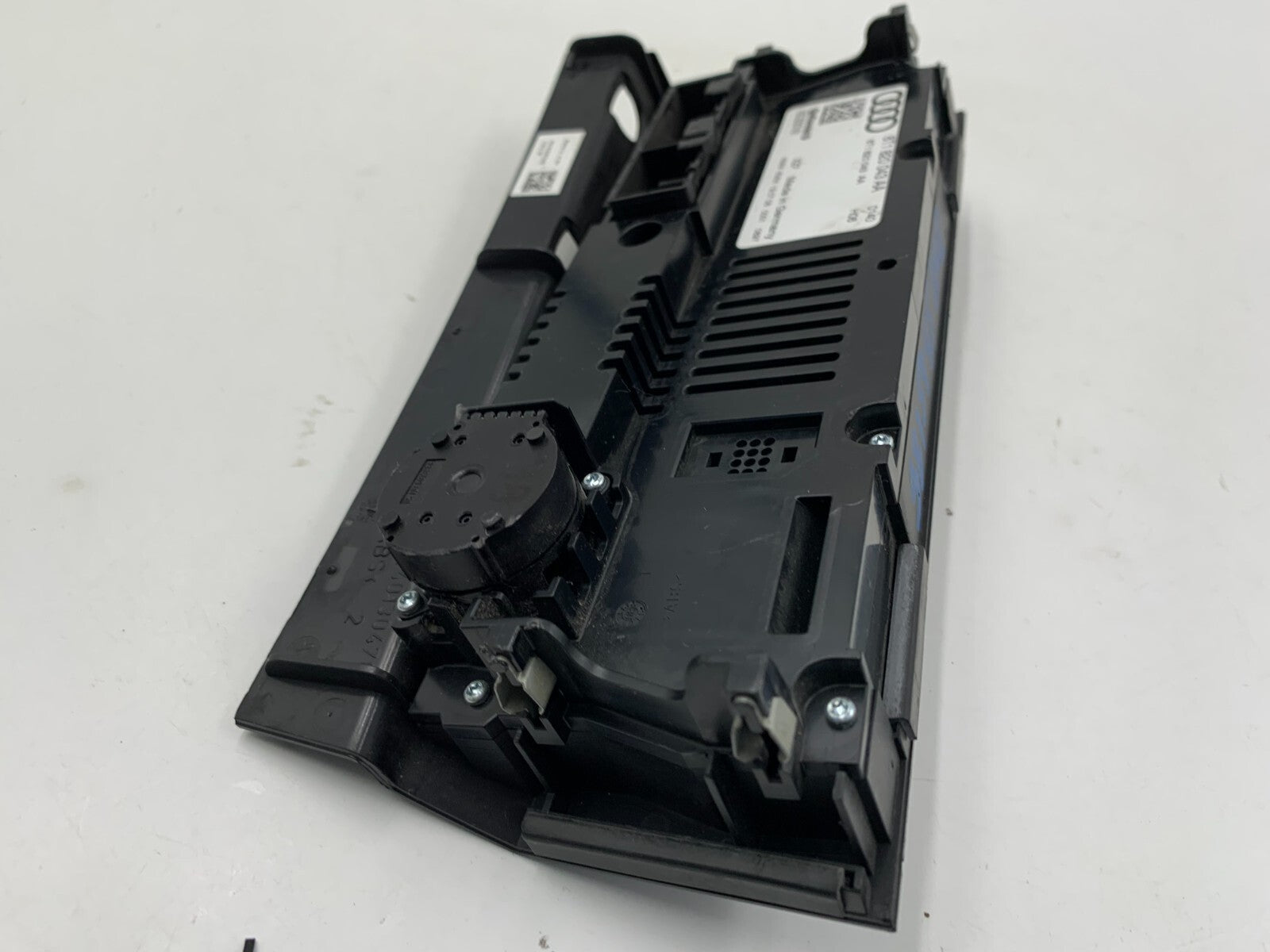 2009-2012 Audi A4 AC Heater Climate Control Unit OEM C01B37044