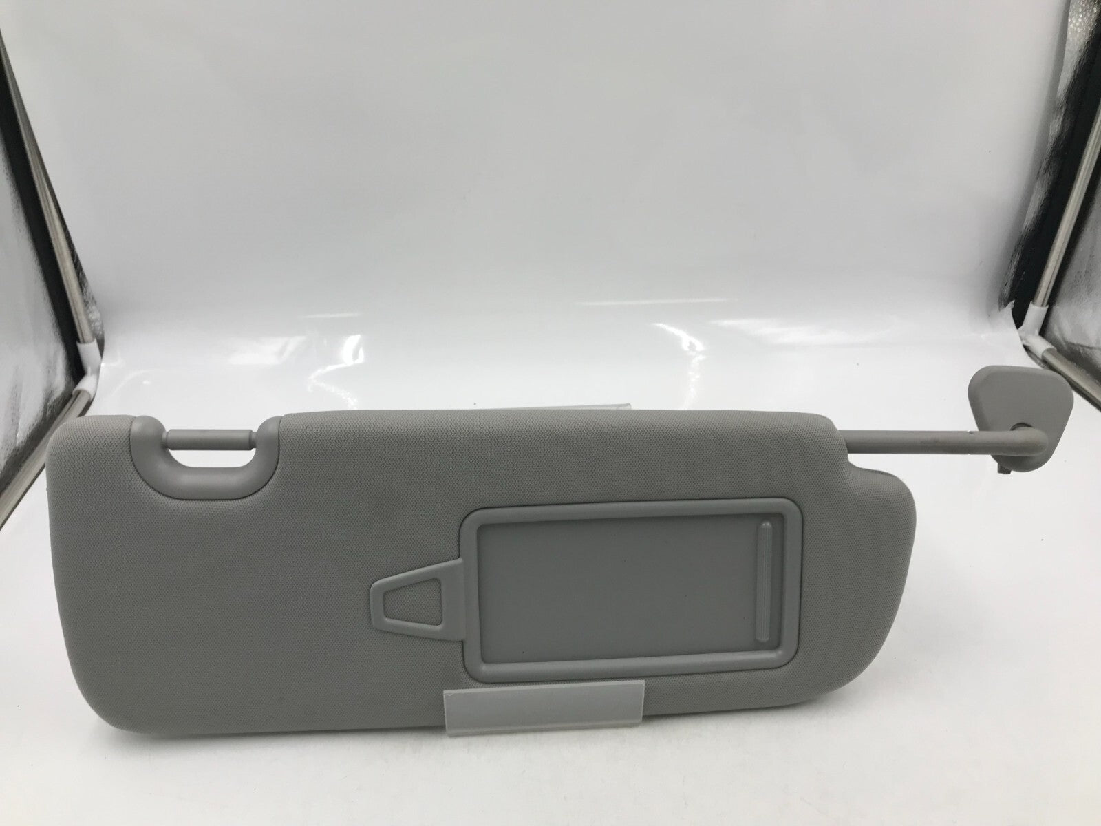 2013-2019 Hyundai Santa Fe Passenger Sun Visor Illuminated OEM C03B64001
