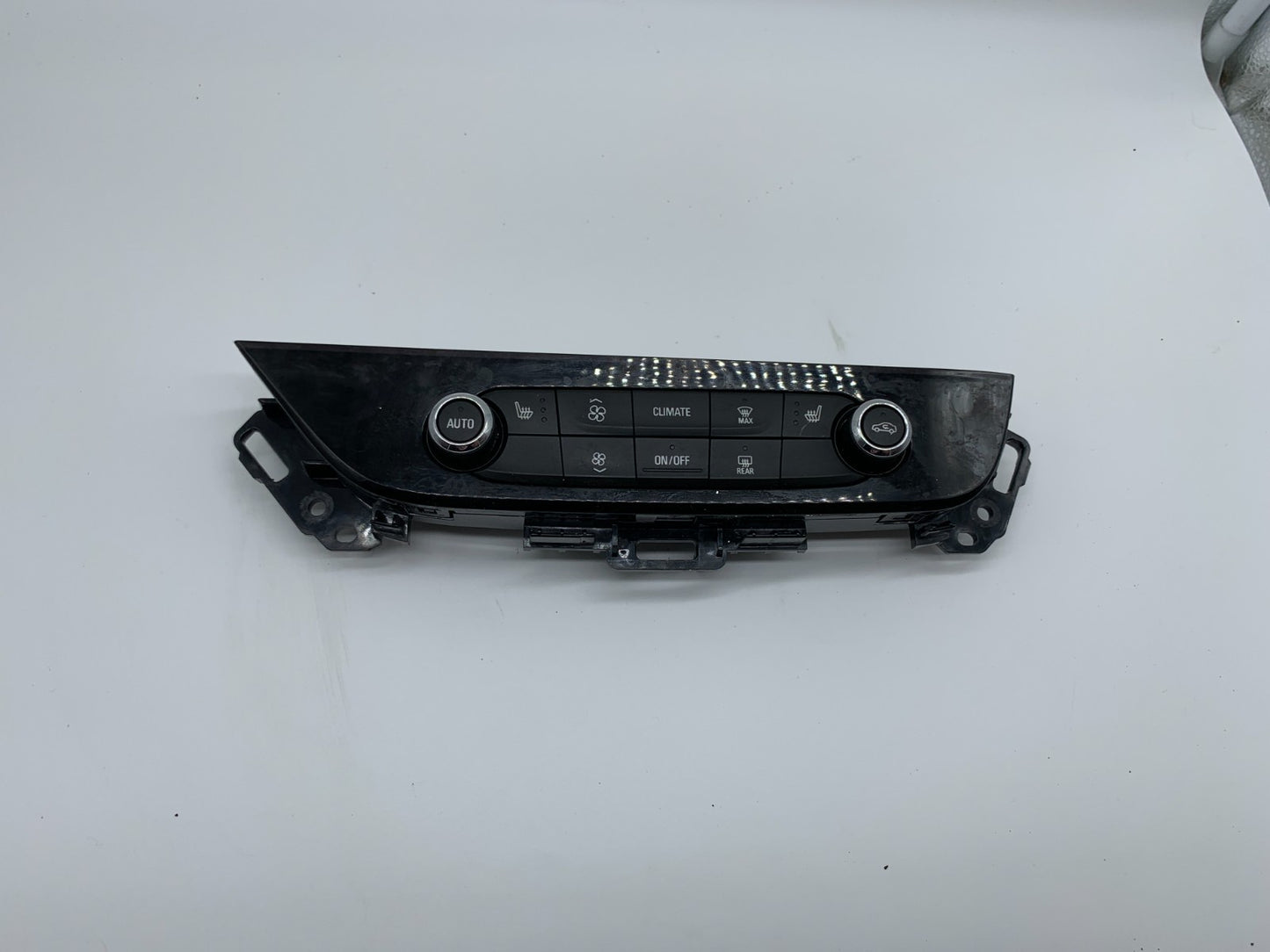 2008-2017 Buick Enclave Rear Climate Control AC Heater Unit OEM C03B57010