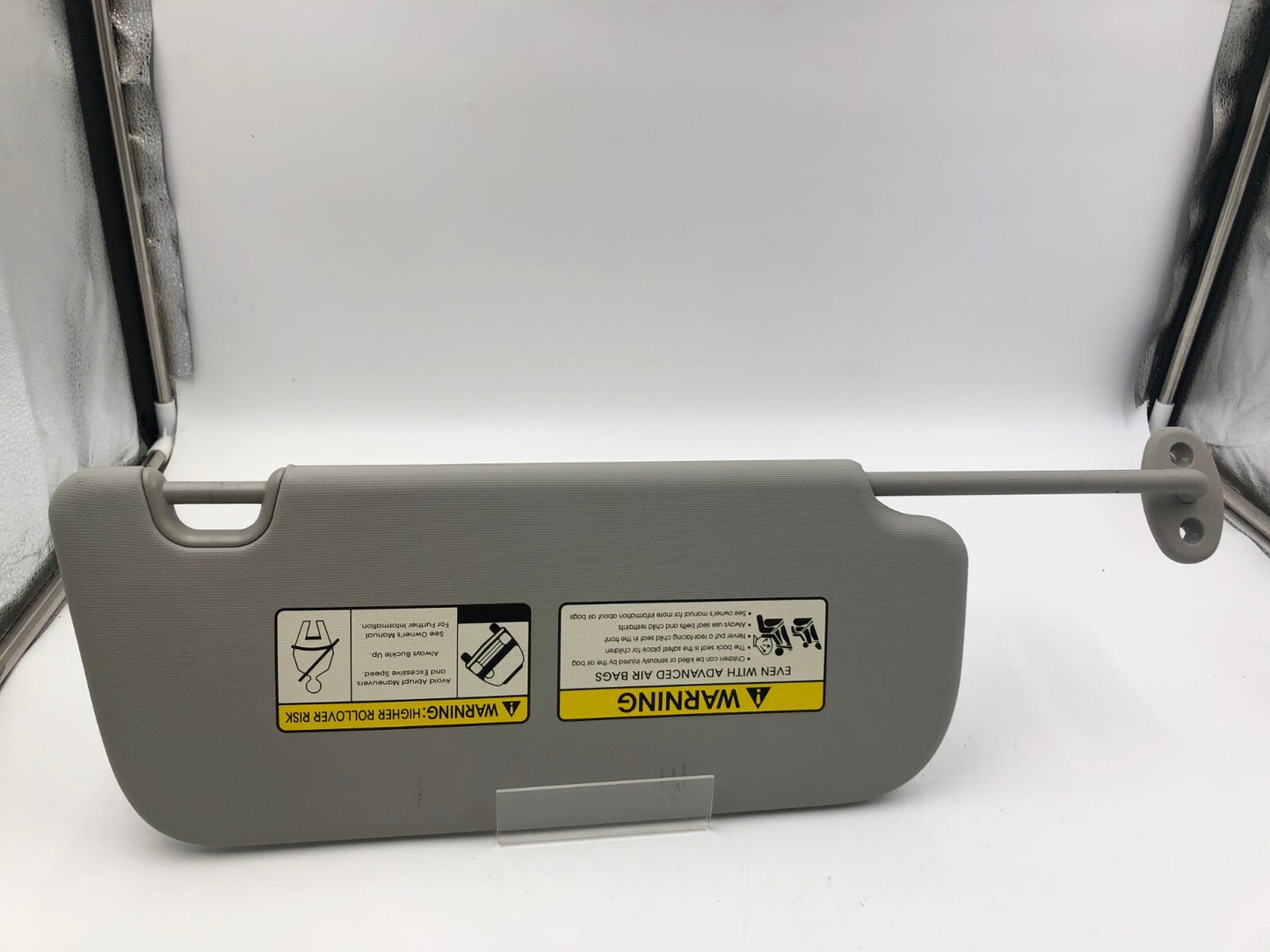 2014-2019 Kia Soul Driver Sun Visor Gray Illuminated OEM C03B23049