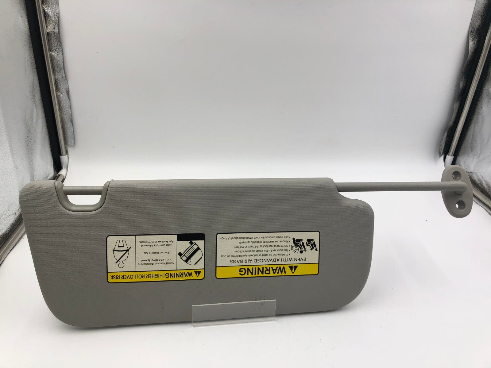 2014-2019 Kia Soul Driver Sun Visor Gray Illuminated OEM C03B23049